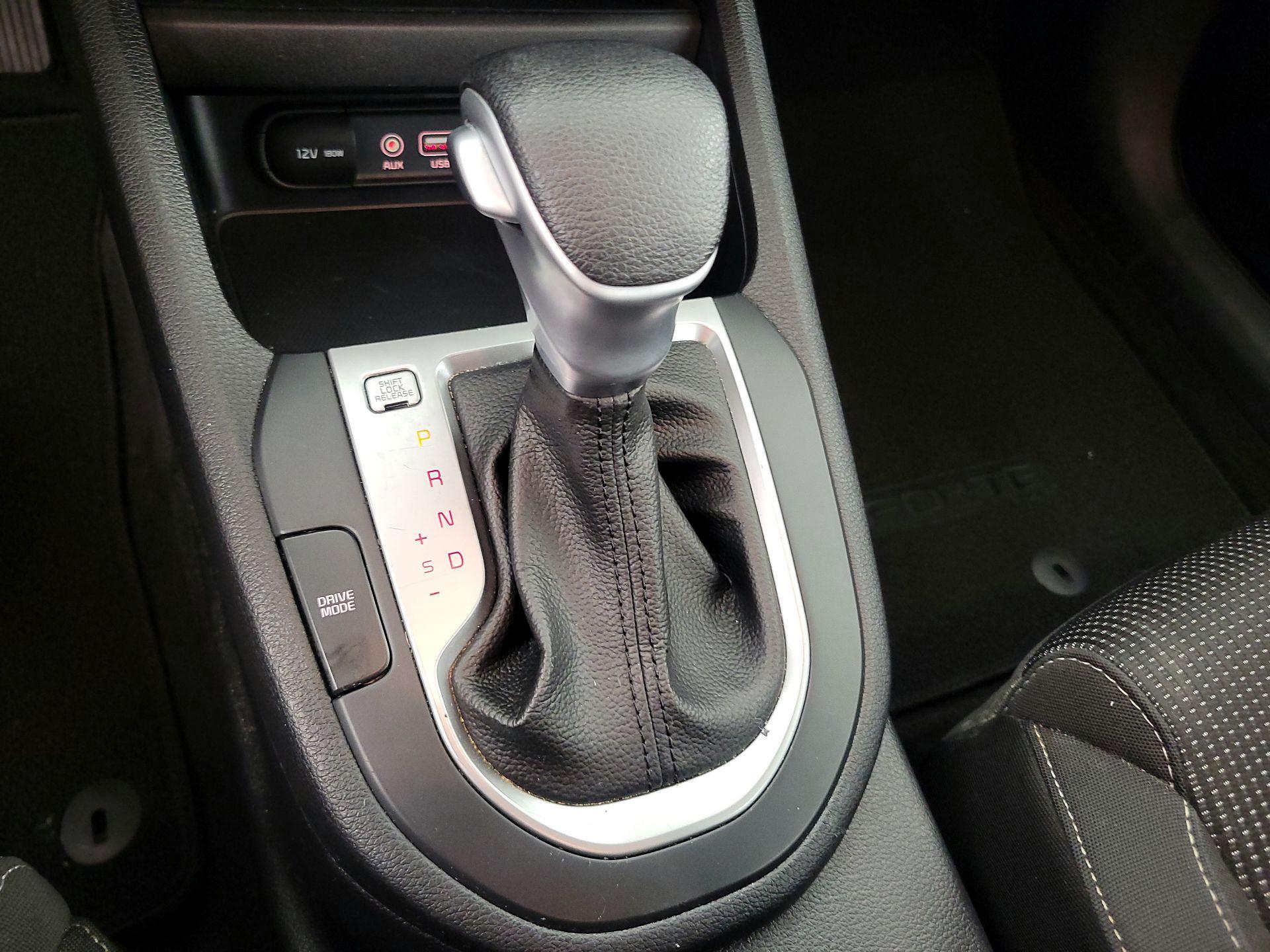 Thumbnail: 2020 Kia Forte - 17