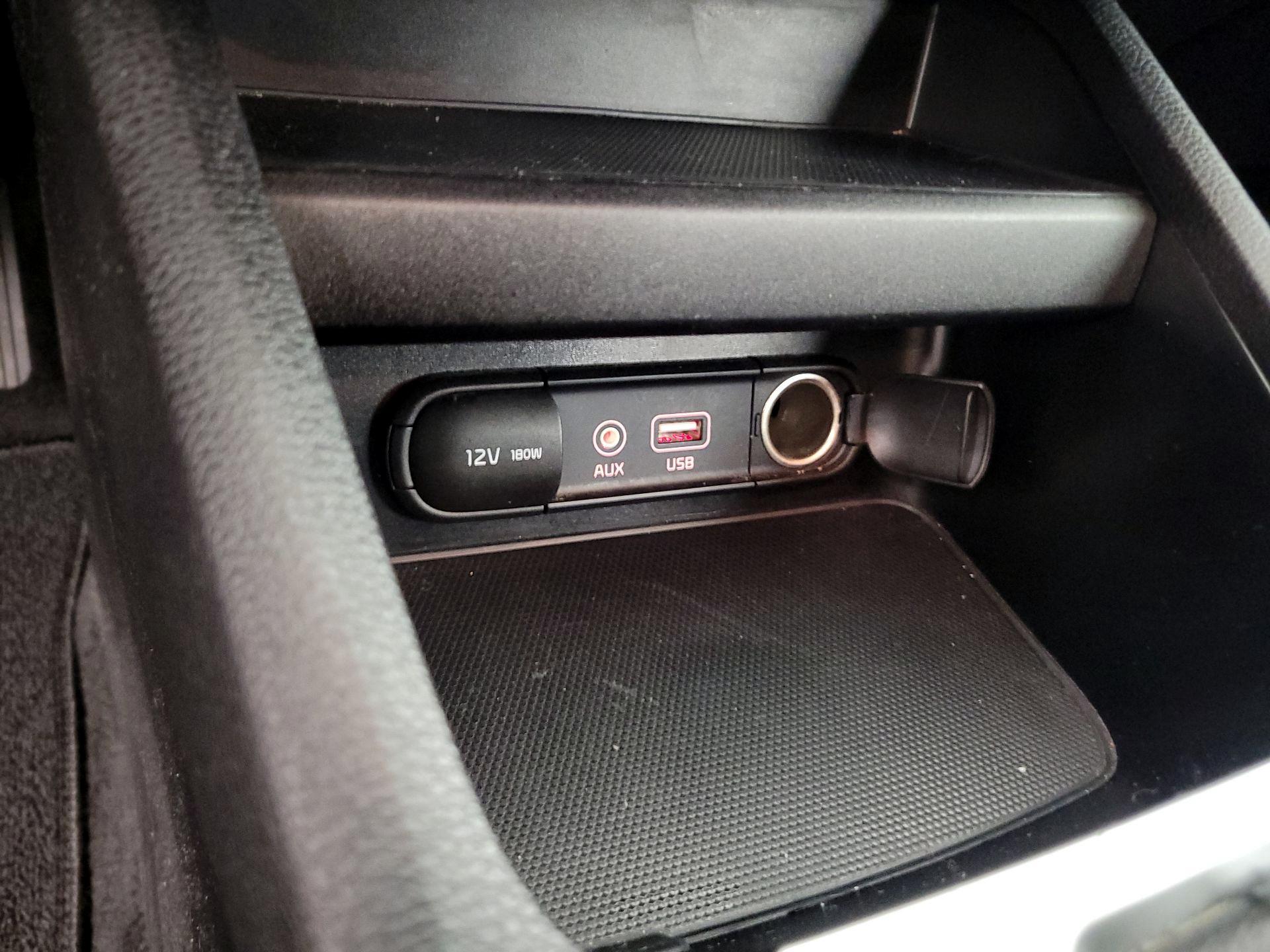 Thumbnail: 2020 Kia Forte - 18