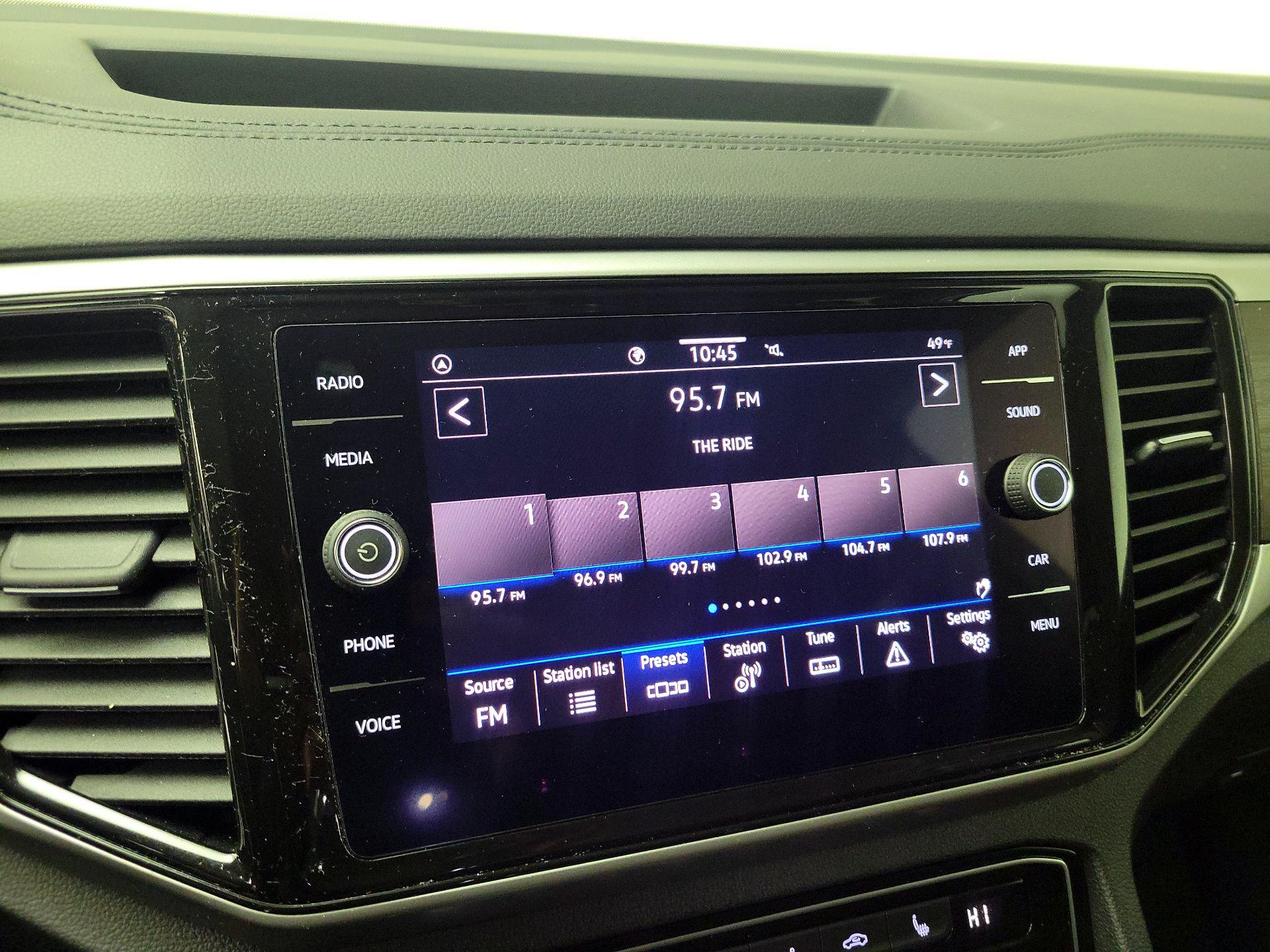 Thumbnail: 2022 Volkswagen Atlas - 15