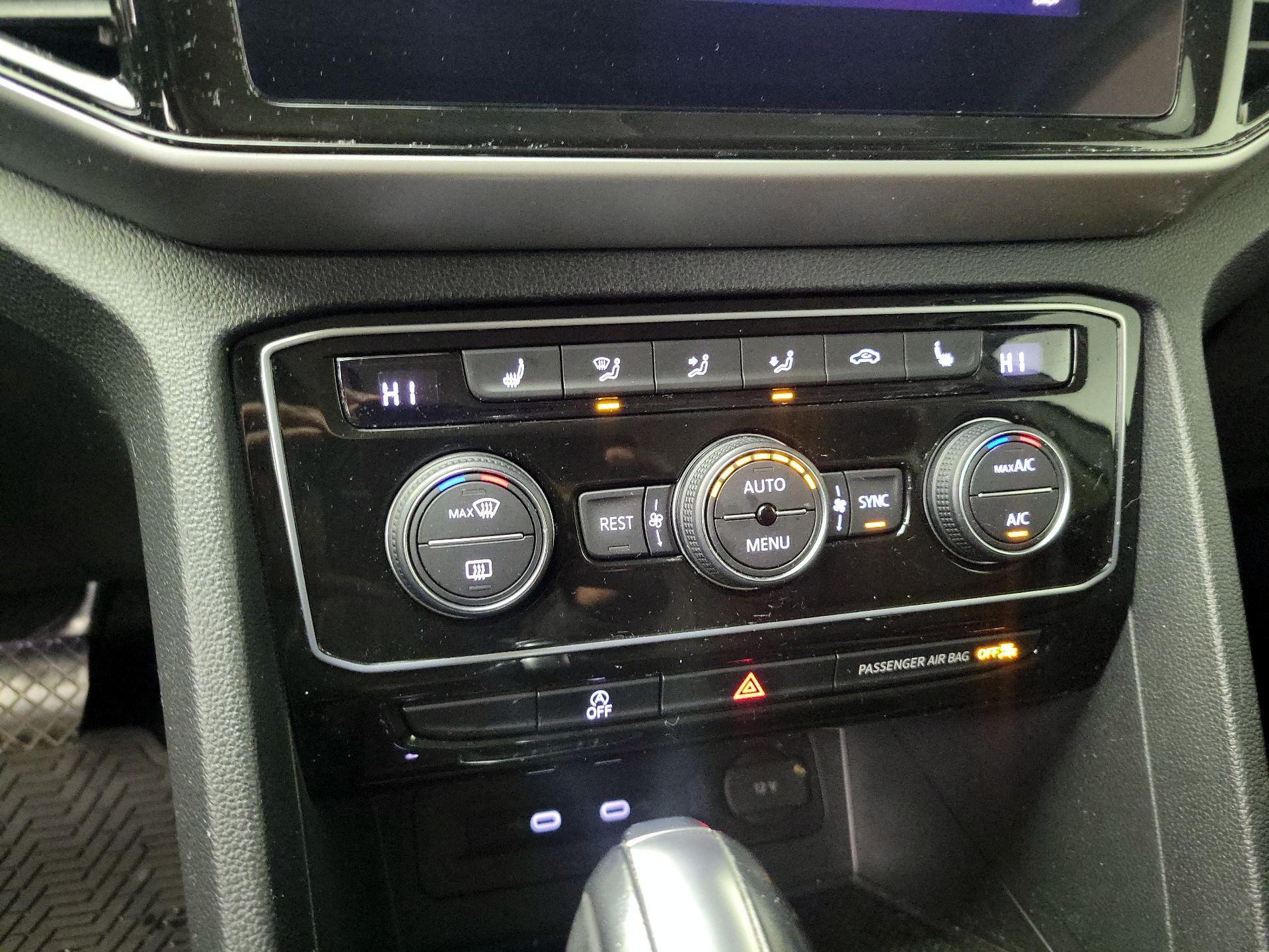 Thumbnail: 2022 Volkswagen Atlas - 16