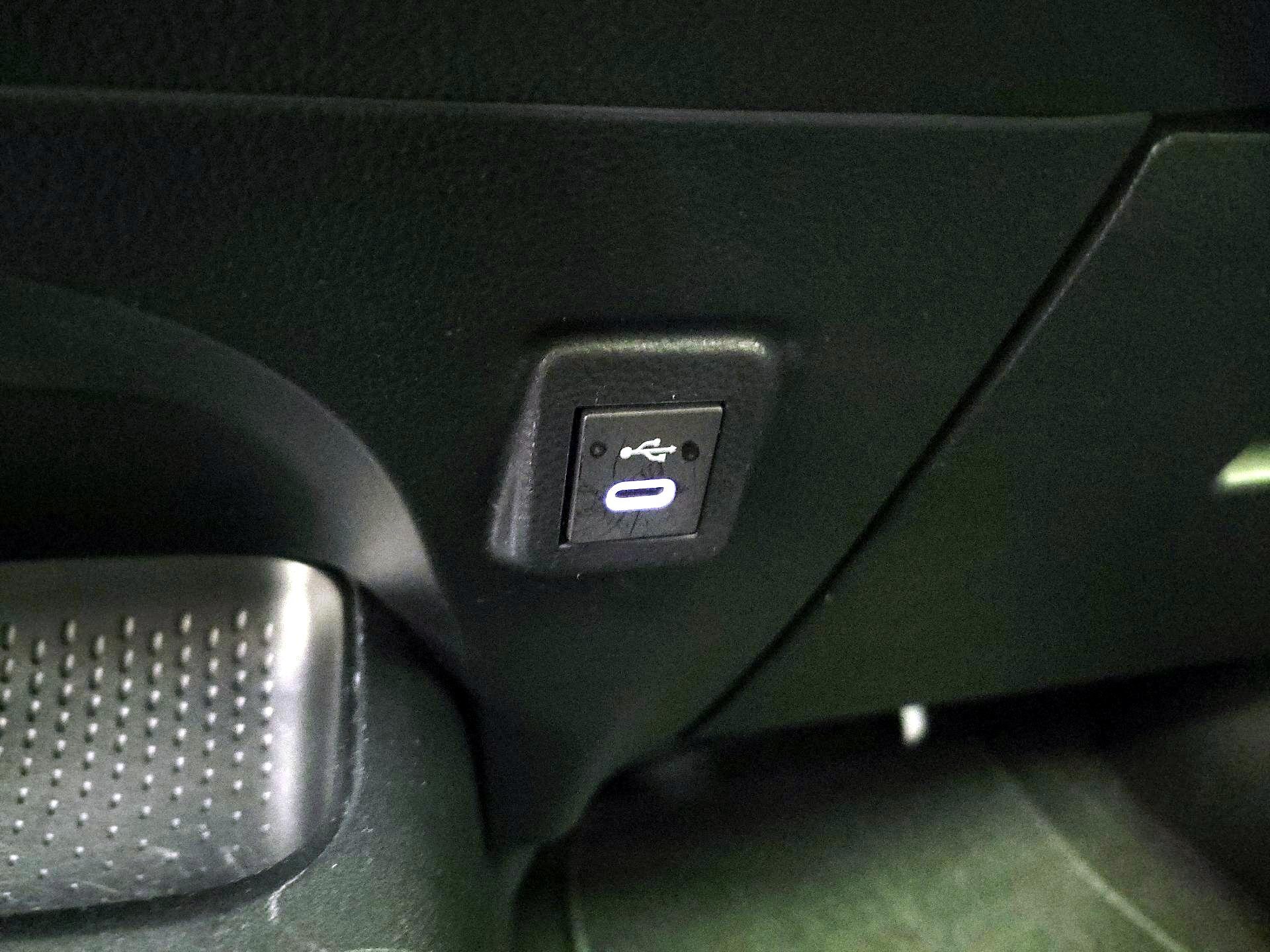 Thumbnail: 2025 Toyota Corolla - 17