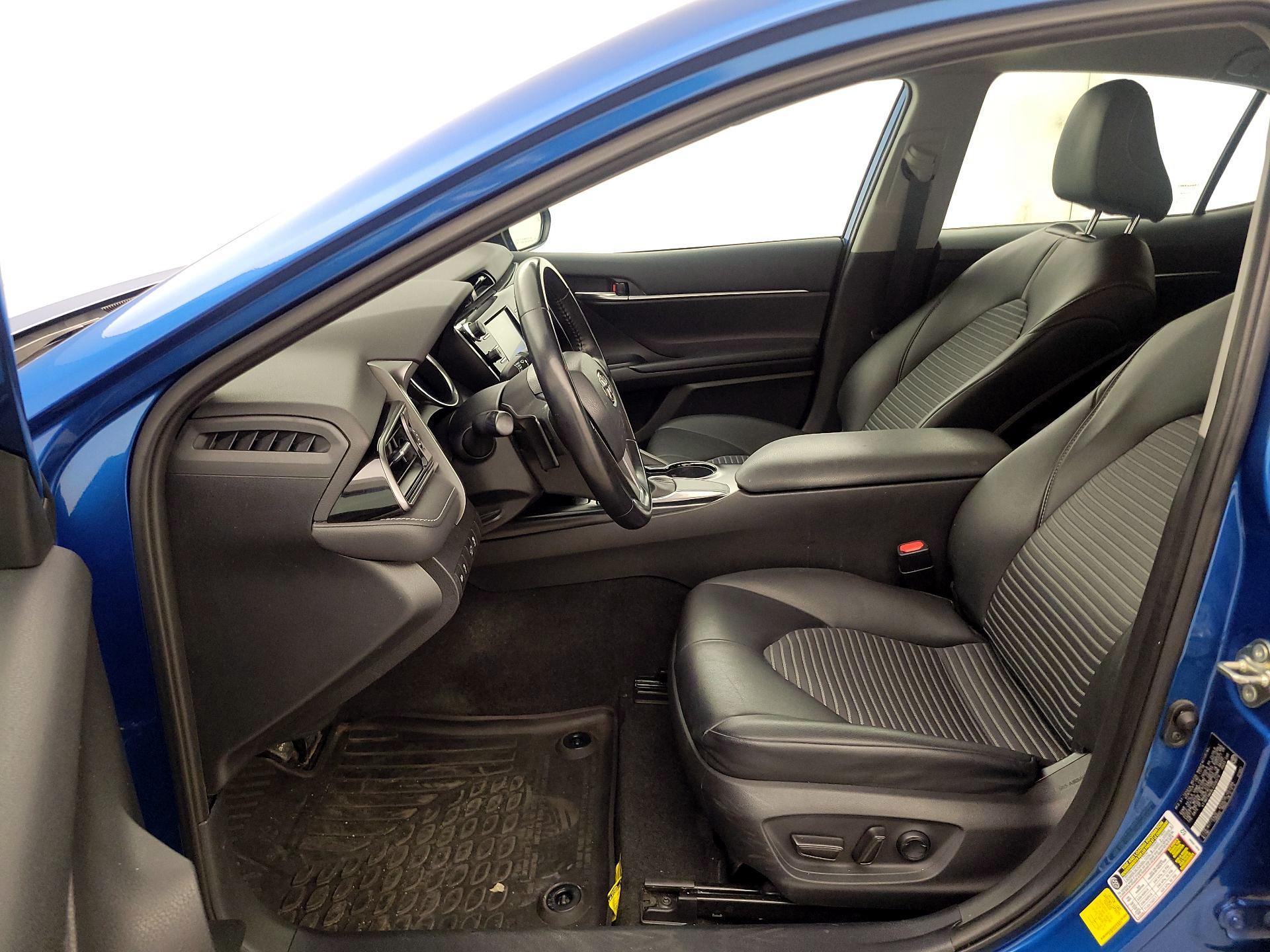 Thumbnail: 2020 Toyota Camry - 11