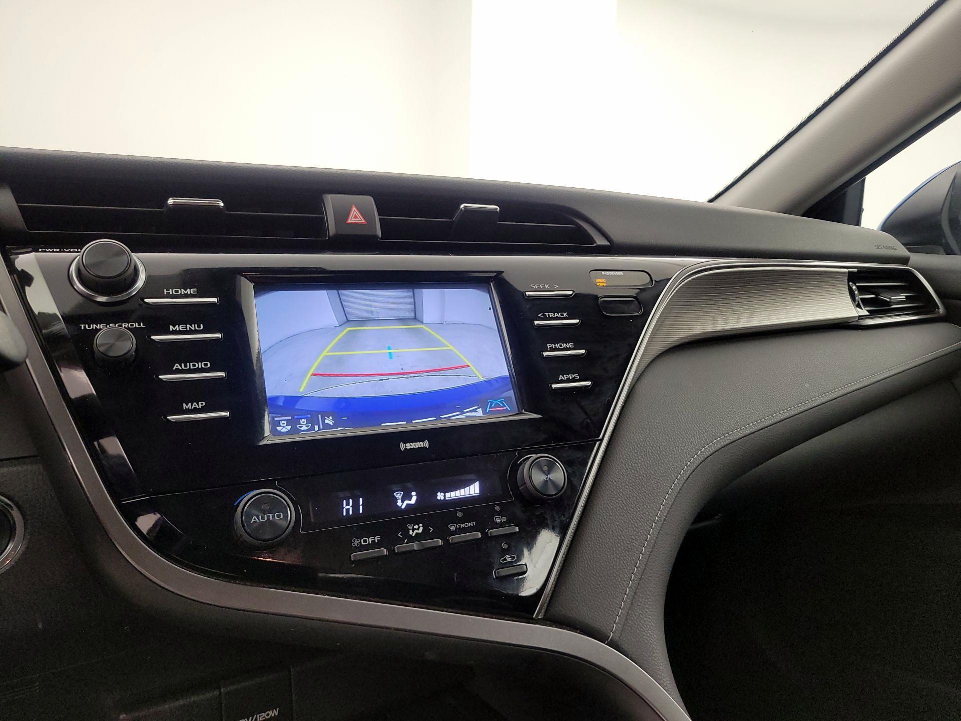 Thumbnail: 2020 Toyota Camry - 14