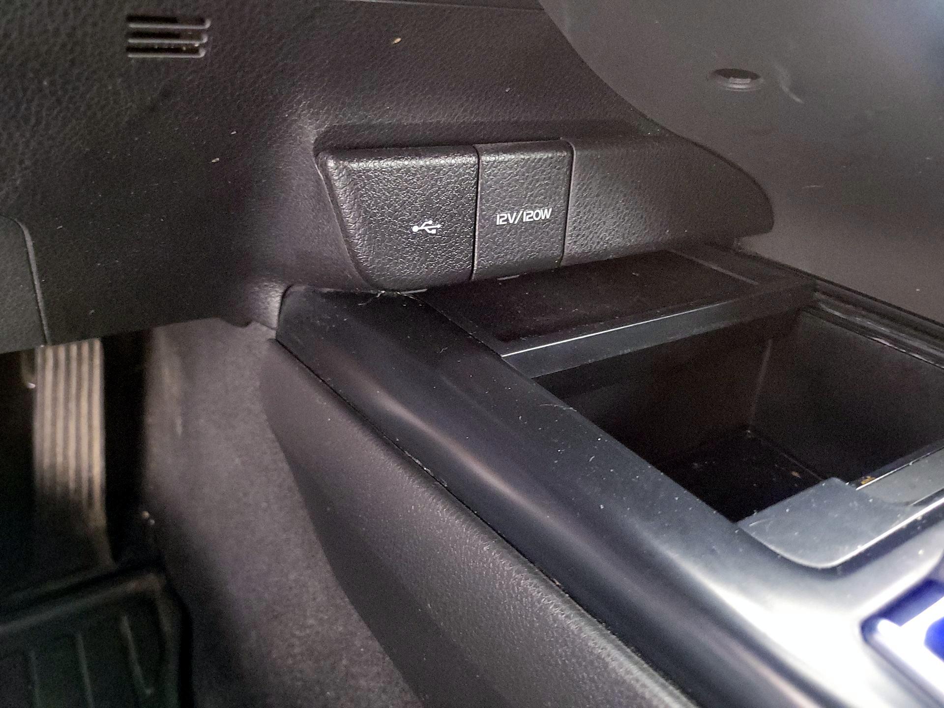 Thumbnail: 2020 Toyota Camry - 18