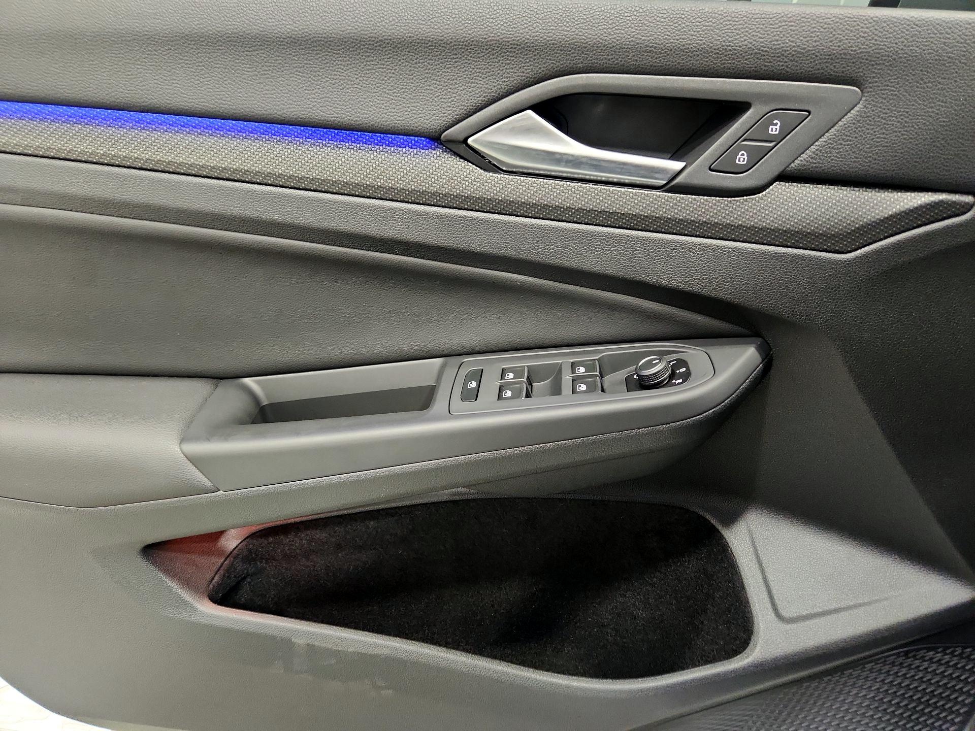 Thumbnail: 2024 Volkswagen Golf - 12