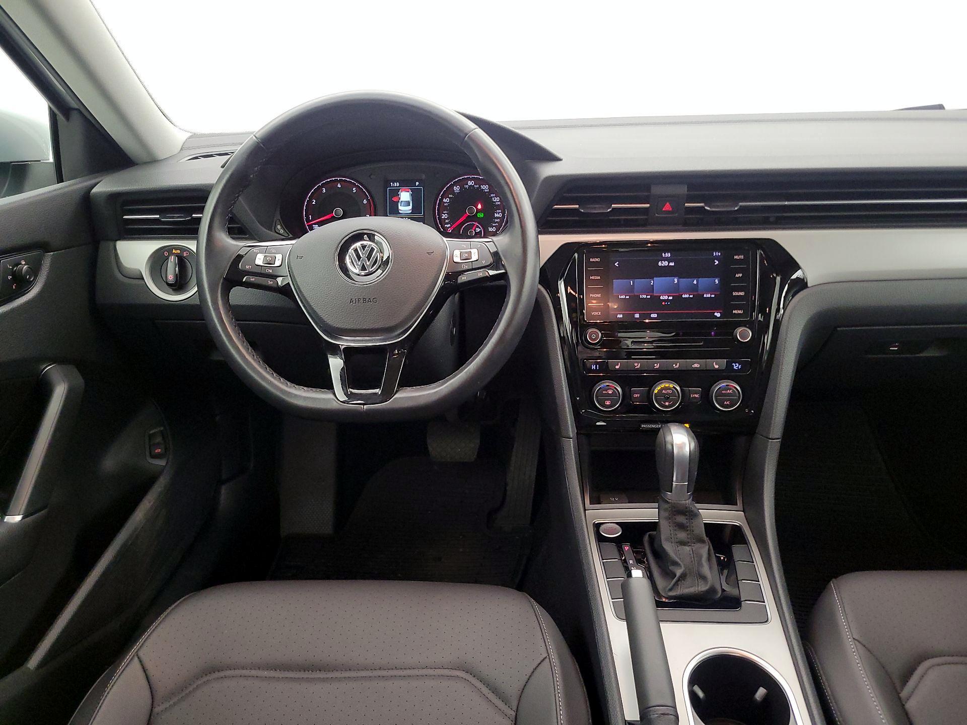 Thumbnail: 2020 Volkswagen Passat - 10