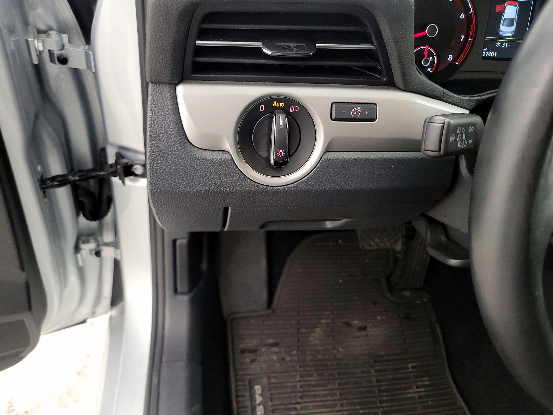 Thumbnail: 2020 Volkswagen Passat - 13