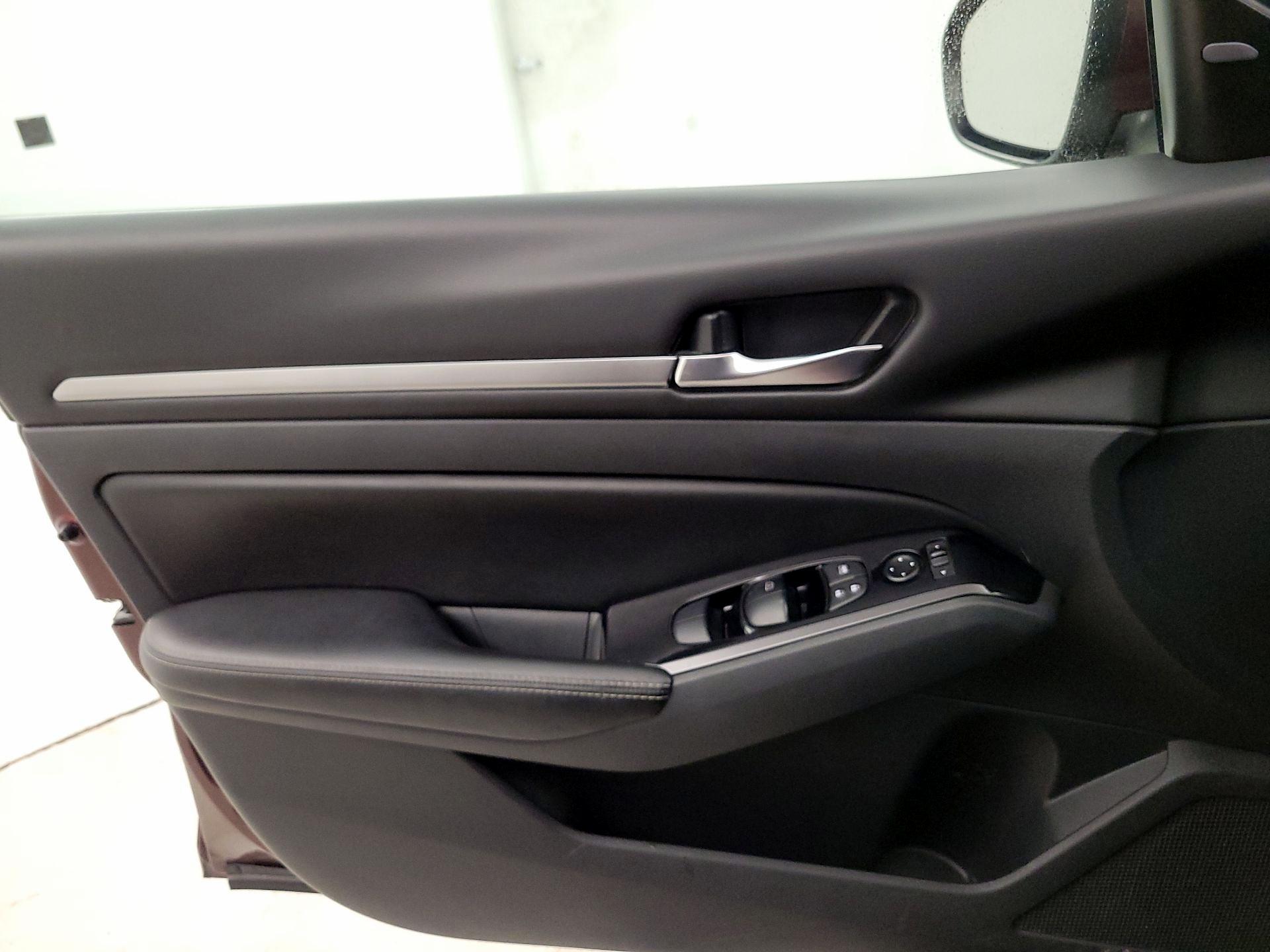 Thumbnail: 2023 Nissan Altima - 12