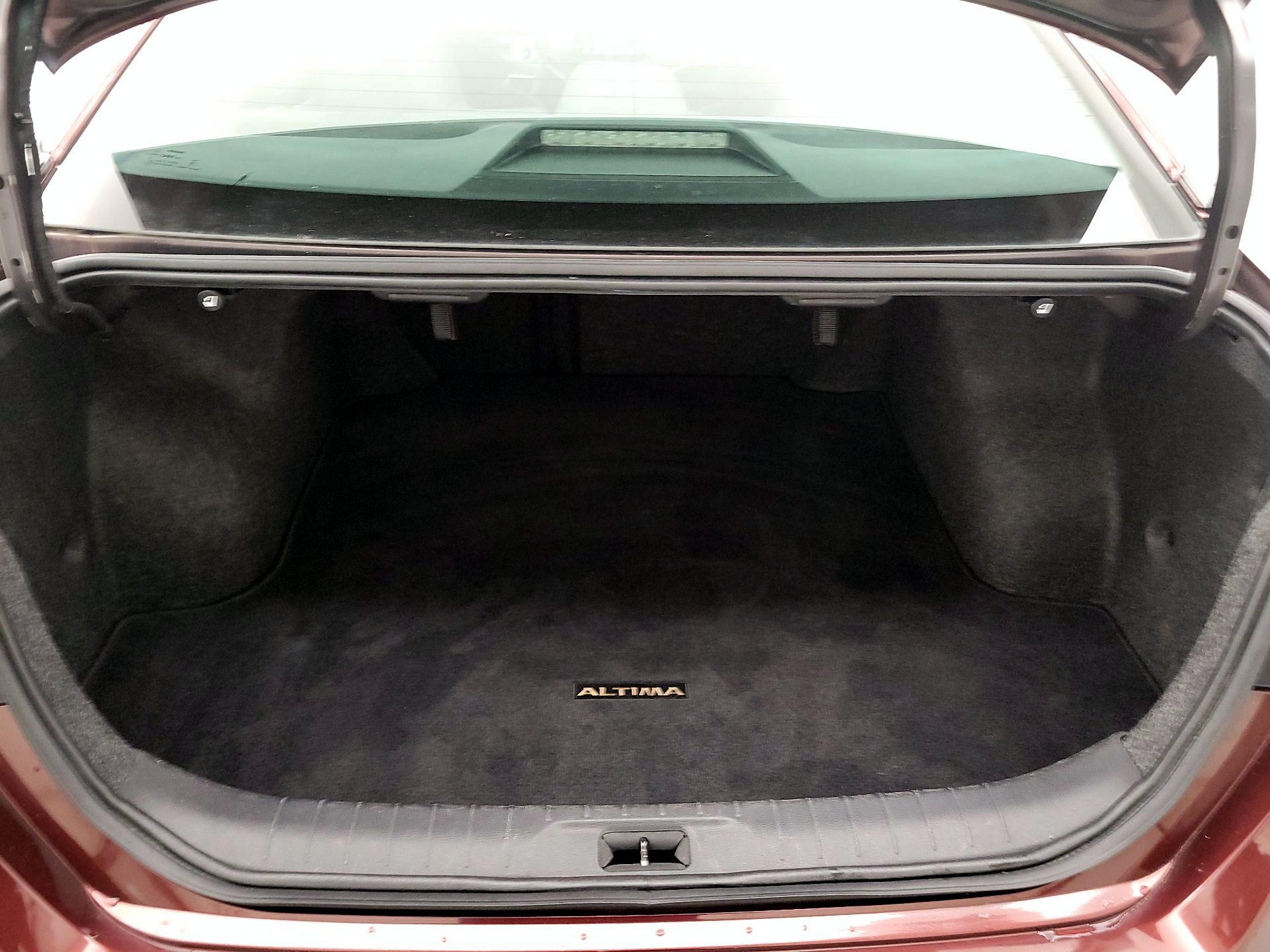 Thumbnail: 2023 Nissan Altima - 20