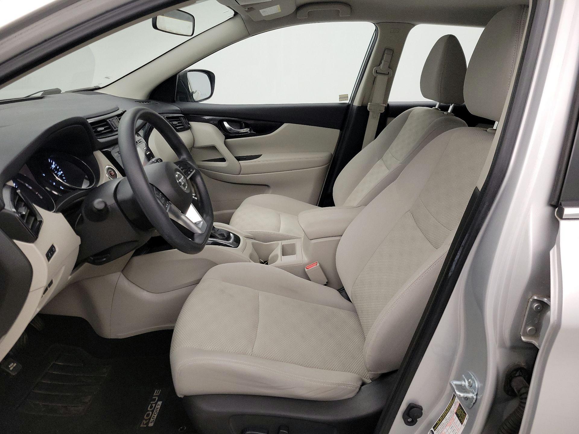 Thumbnail: 2018 Nissan Rogue Sport - 9