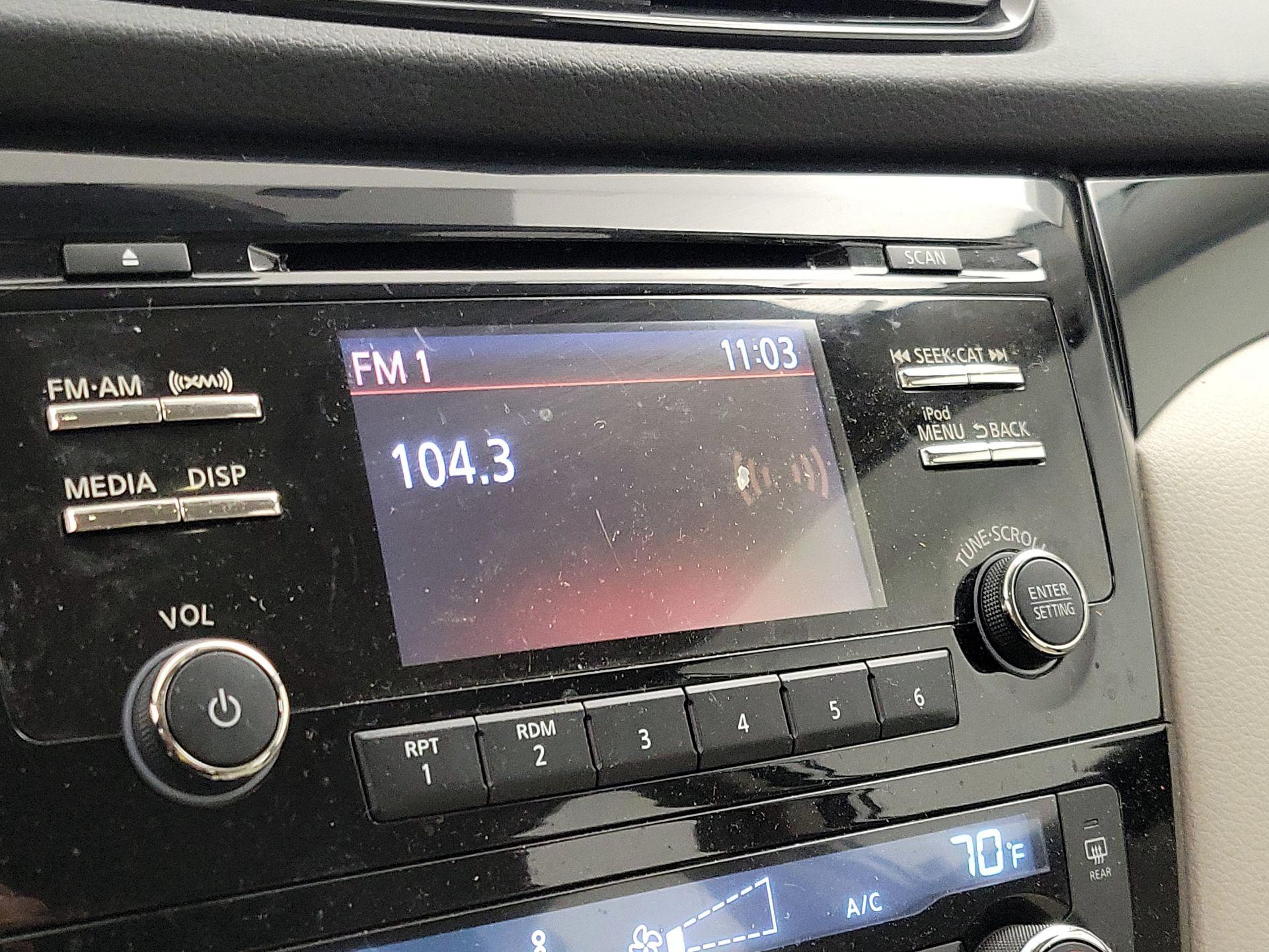 Thumbnail: 2018 Nissan Rogue Sport - 13