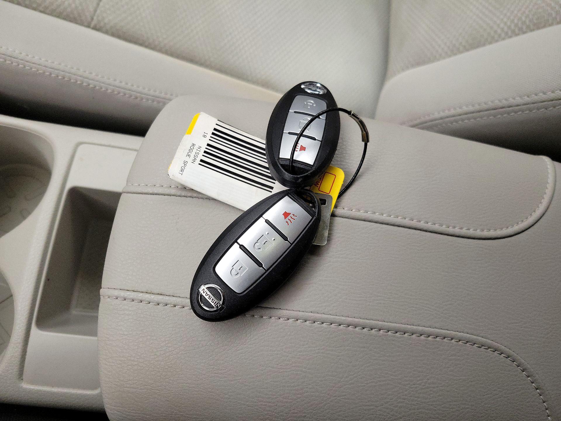 Thumbnail: 2018 Nissan Rogue Sport - 20