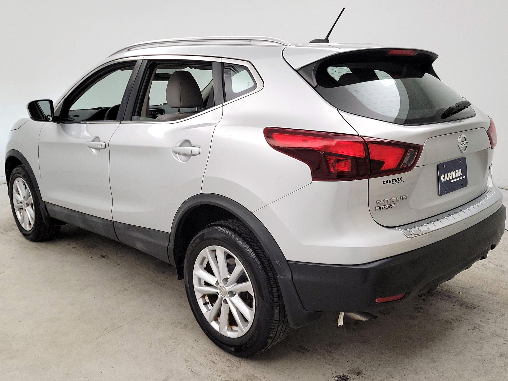 Thumbnail: 2018 Nissan Rogue Sport - 7