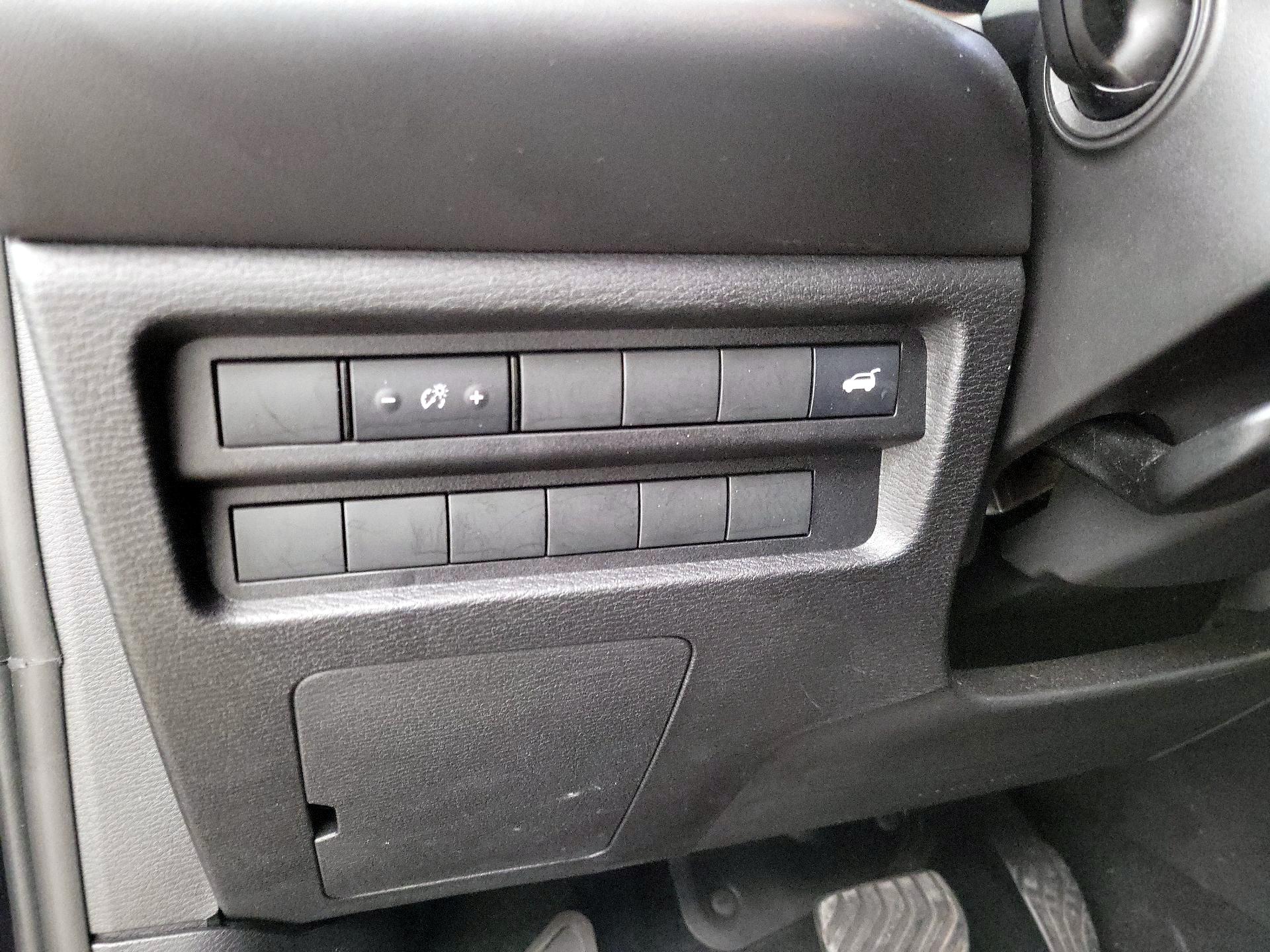 Thumbnail: 2024 Mitsubishi Outlander - 13