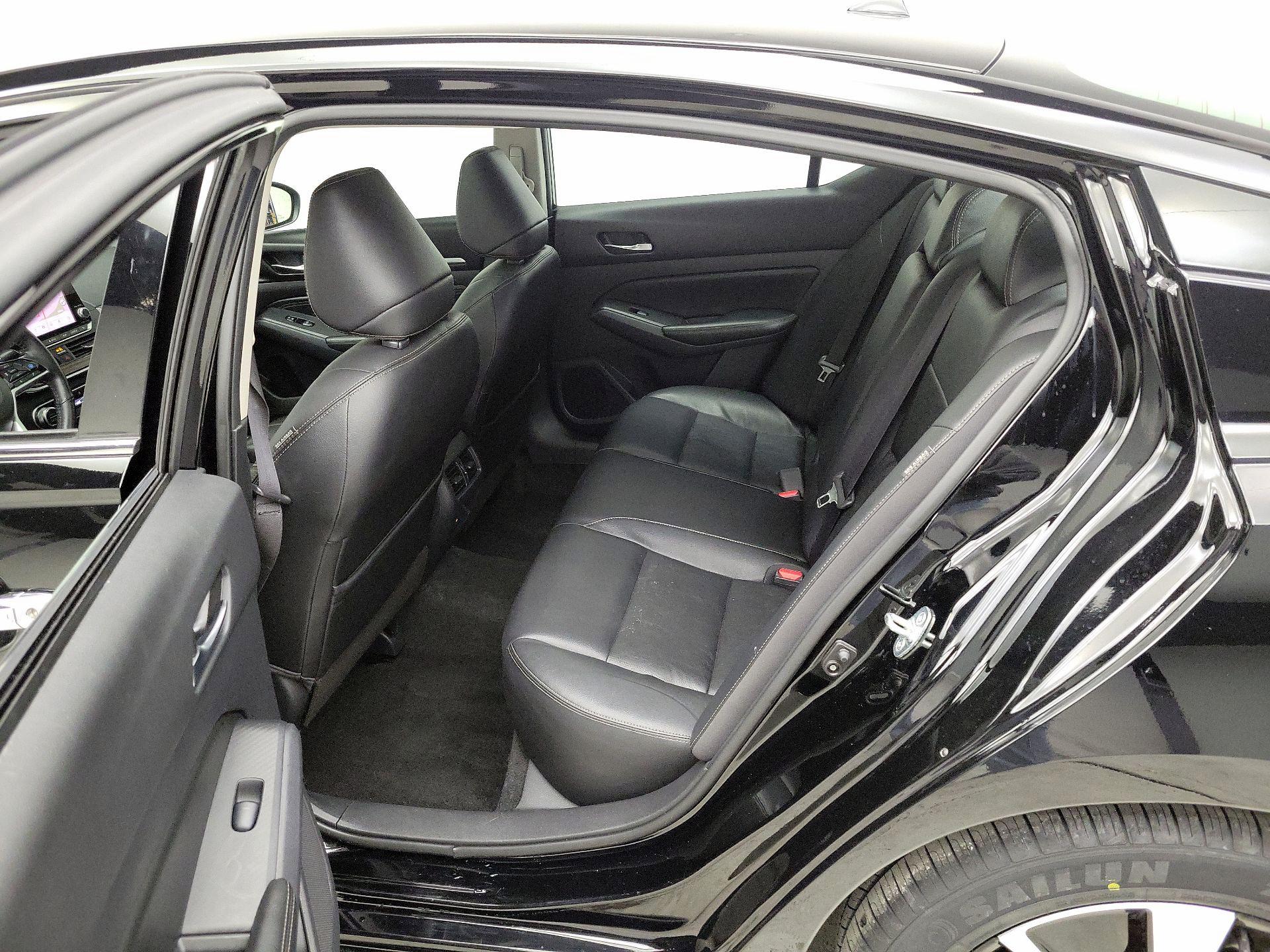 Thumbnail: 2019 Nissan Altima - 19