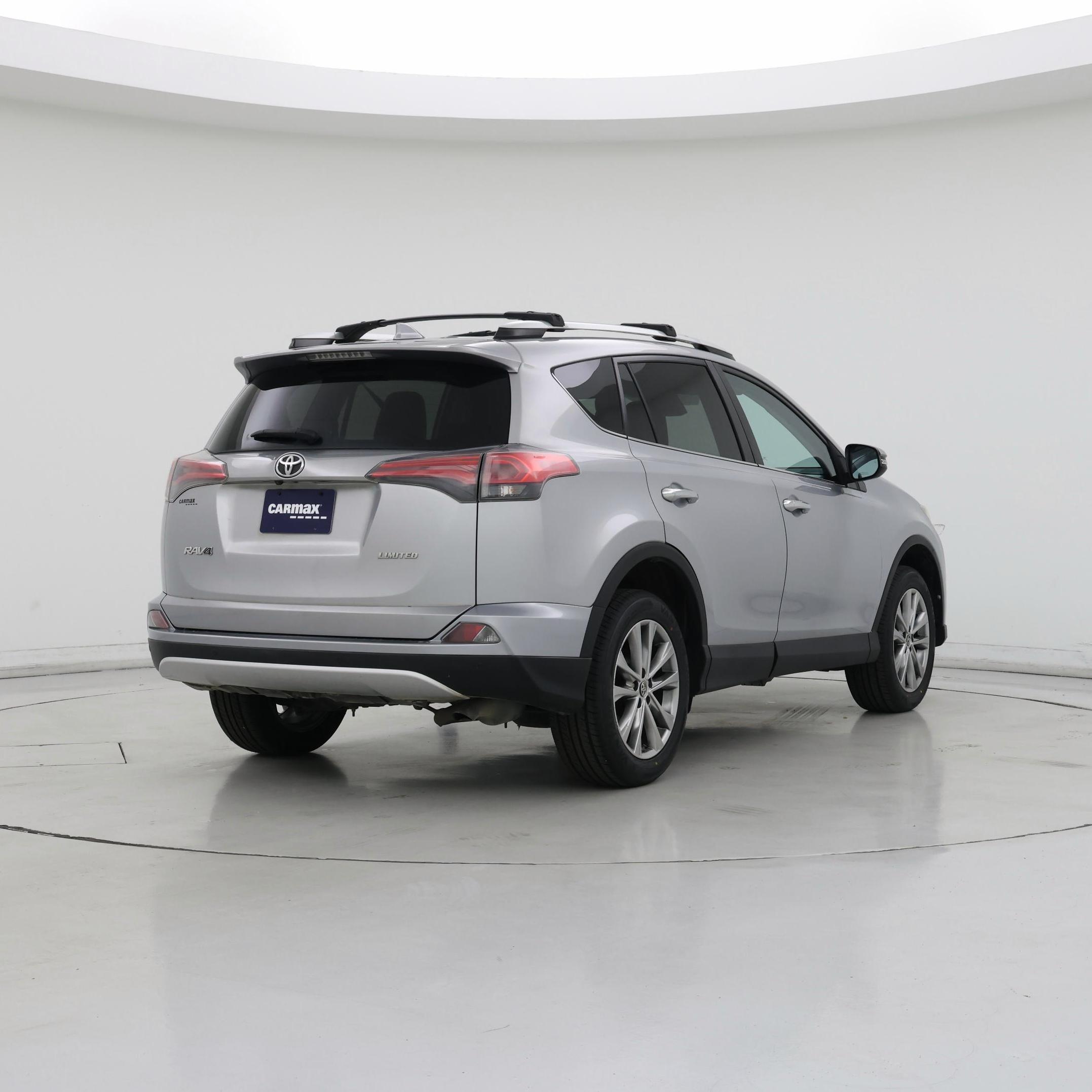 Thumbnail: 2016 Toyota RAV4 - 8