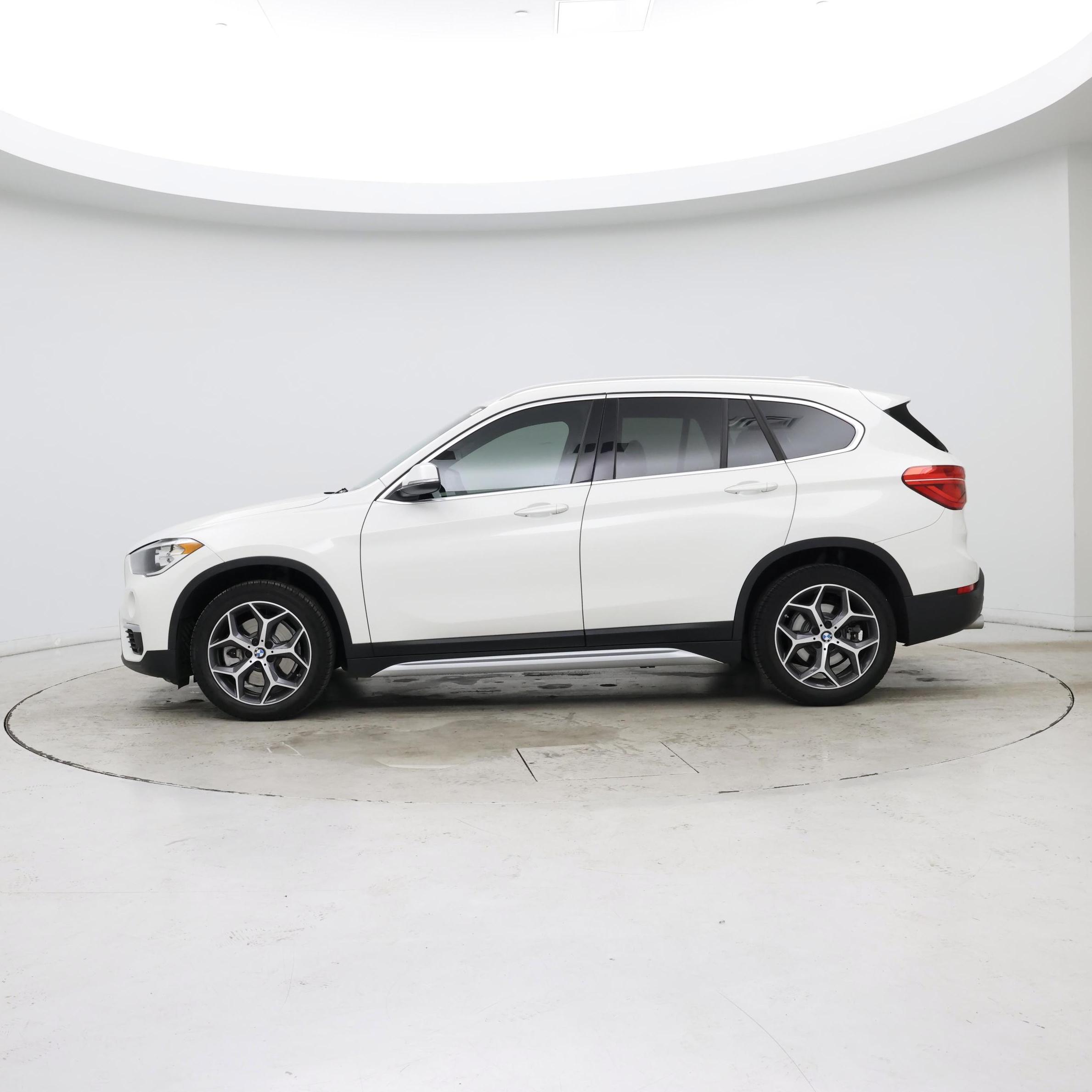 Thumbnail: 2019 BMW X1 - 3