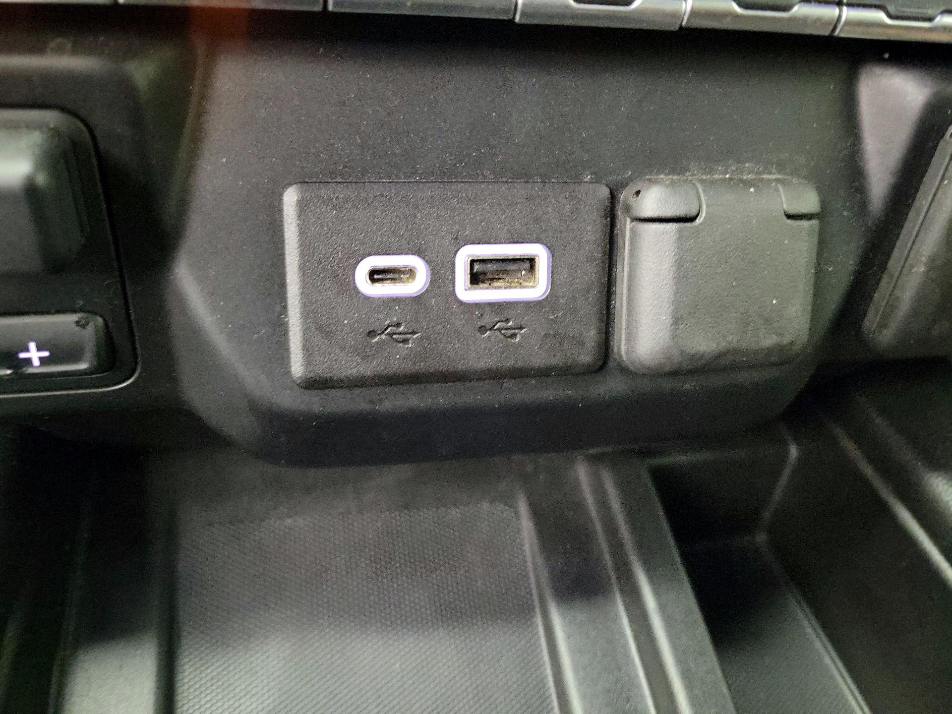 Thumbnail: 2022 Chevrolet Silverado 1500 - 19