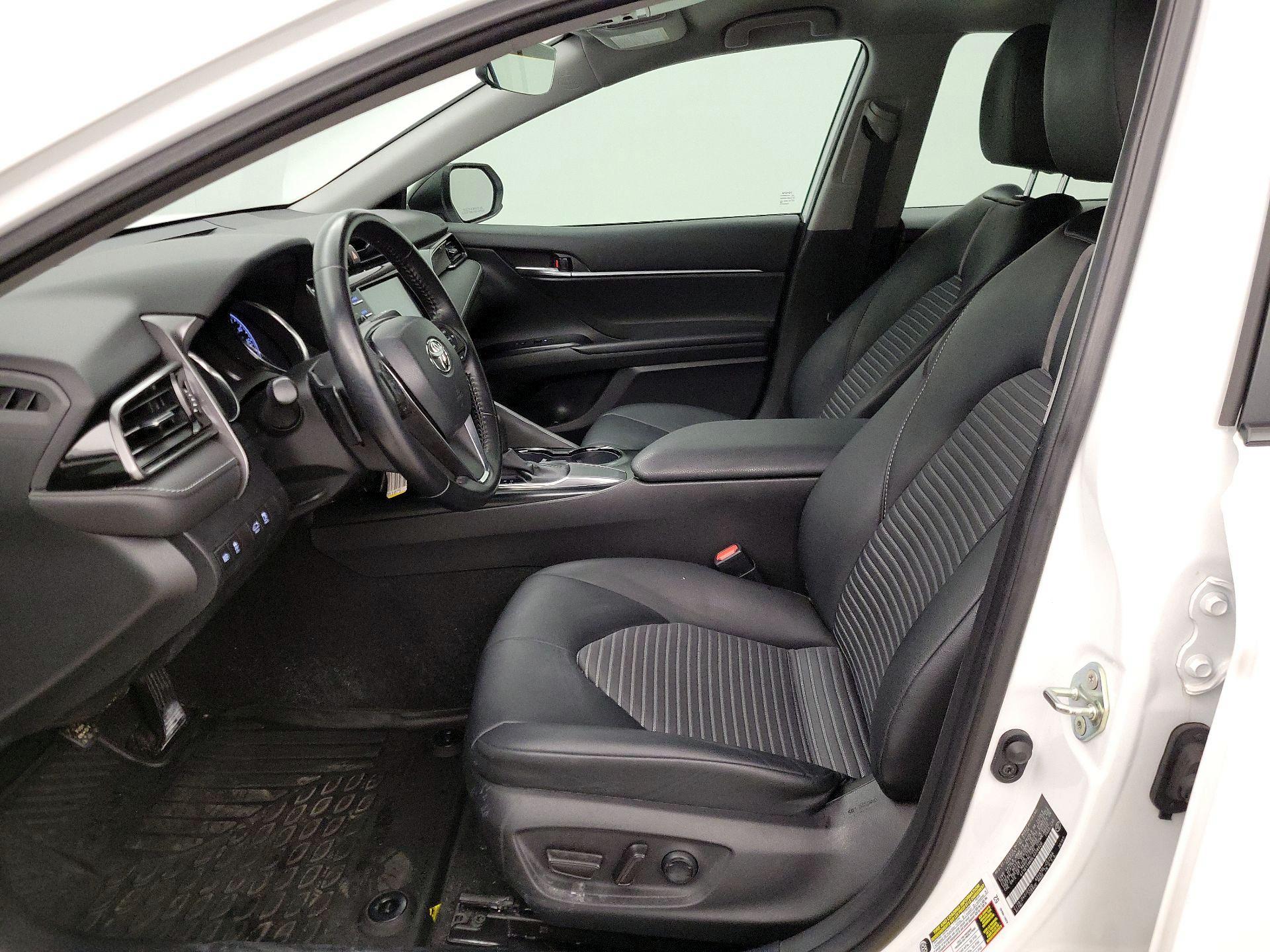 Thumbnail: 2020 Toyota Camry - 11