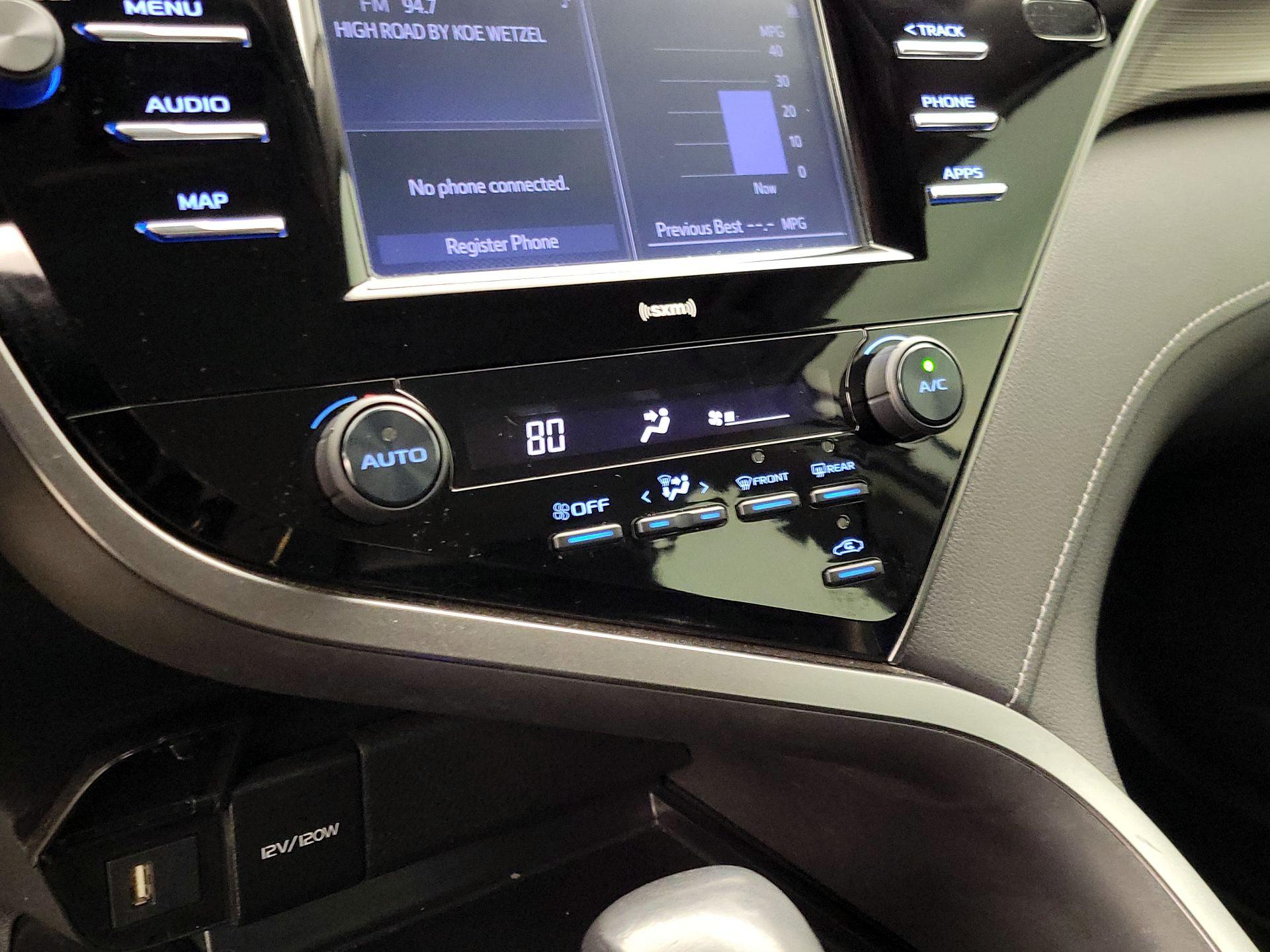 Thumbnail: 2020 Toyota Camry - 16