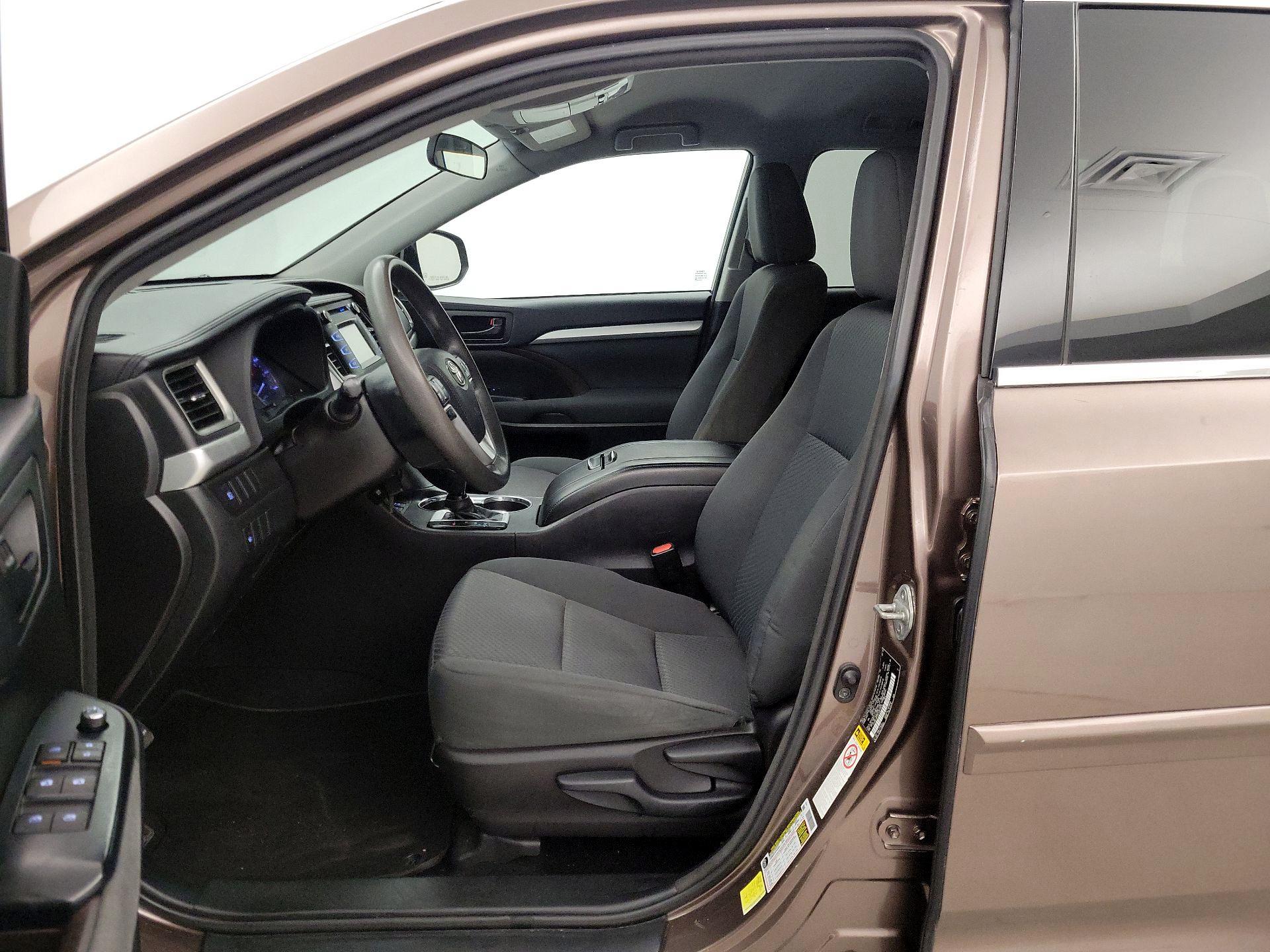 Thumbnail: 2018 Toyota Highlander - 11