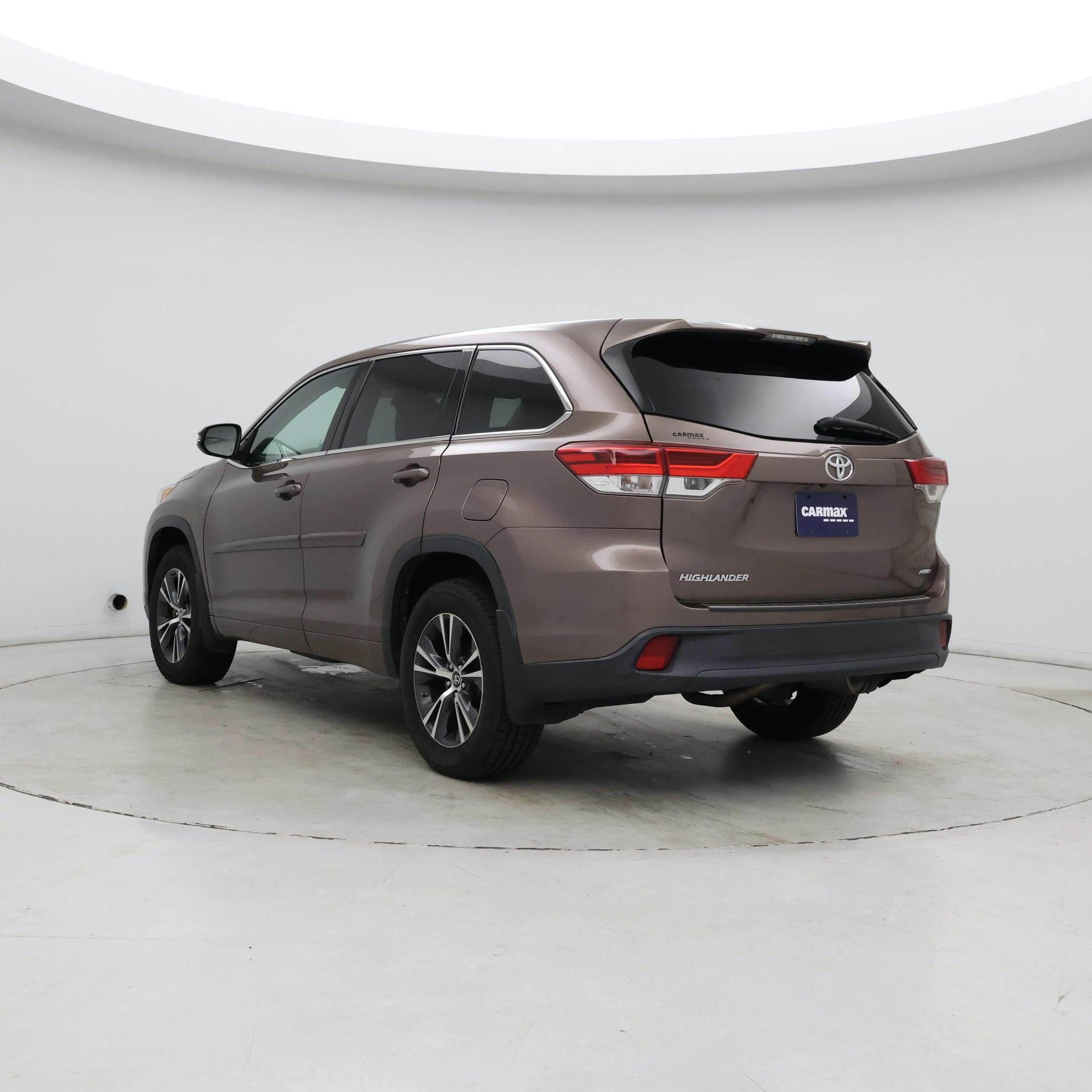 Thumbnail: 2018 Toyota Highlander - 2