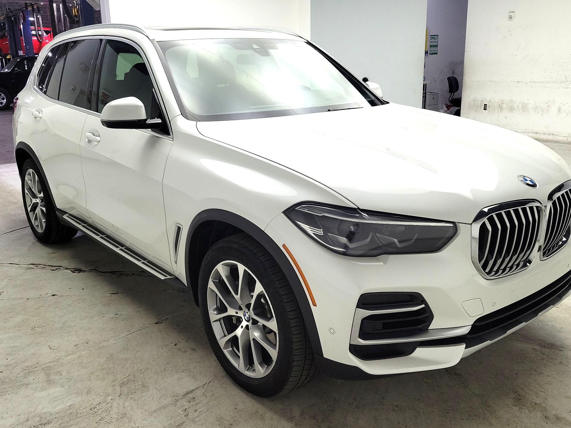 Thumbnail: 2023 BMW X5 - 1