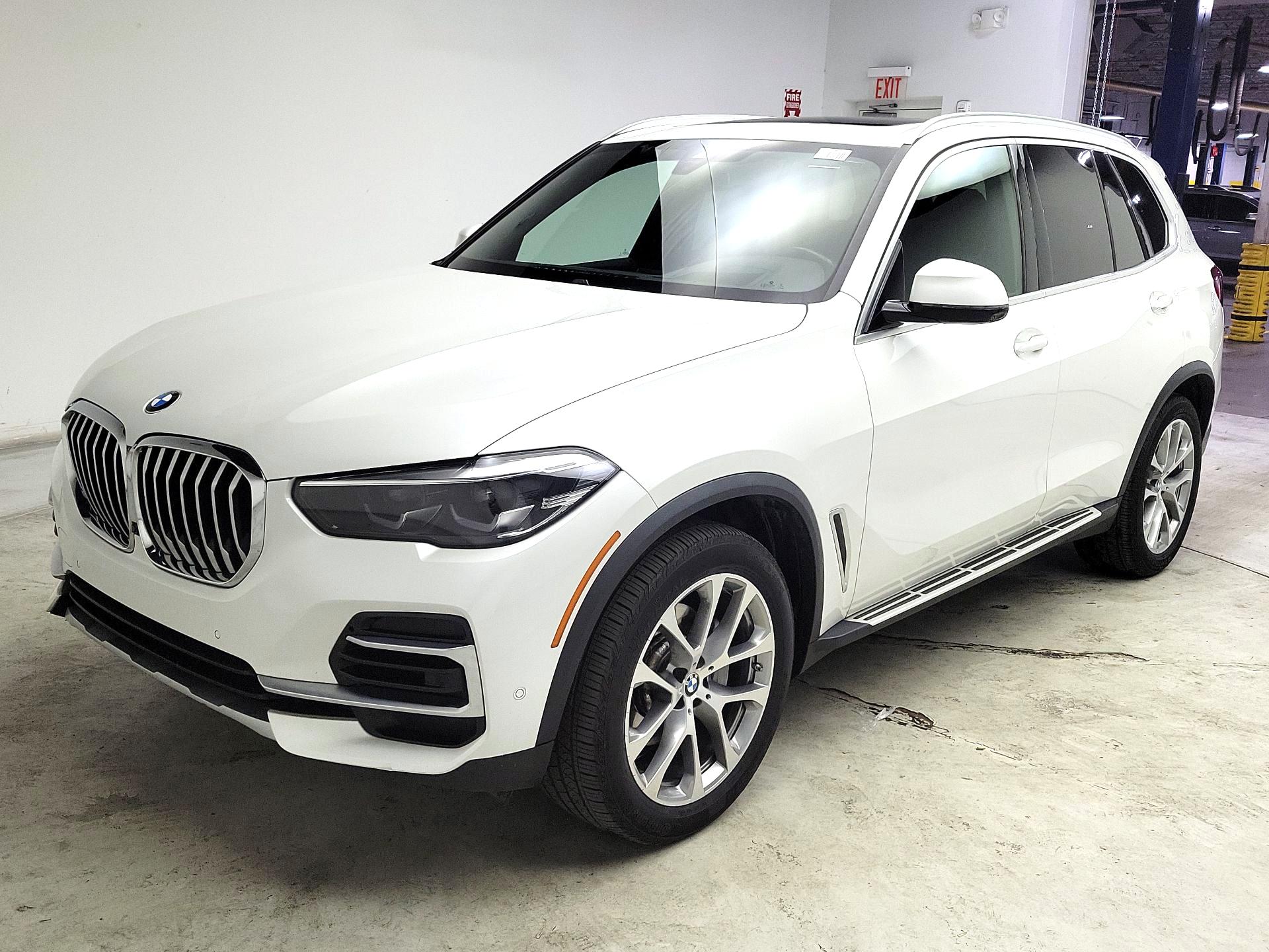 Thumbnail: 2023 BMW X5 - 3