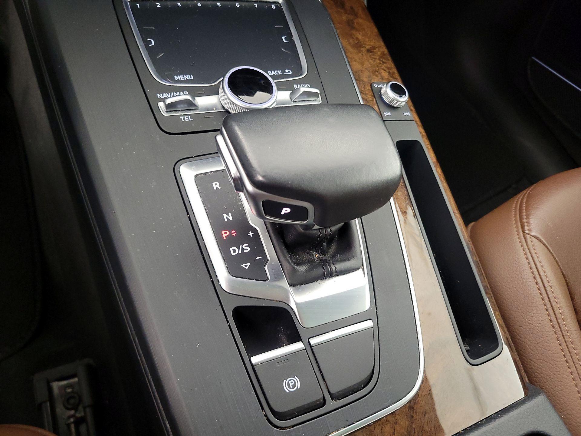 Thumbnail: 2018 Audi Q5 - 18