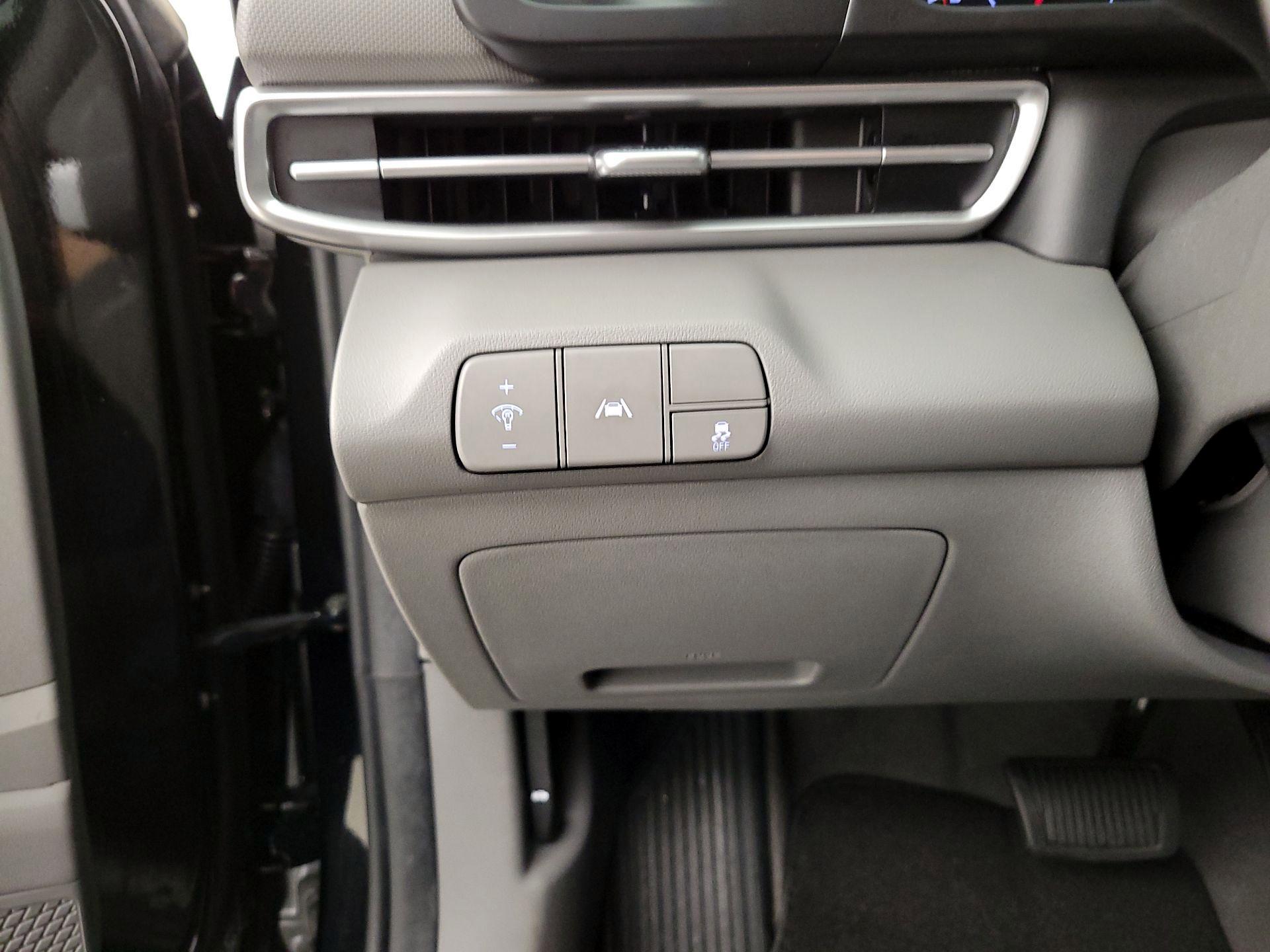 Thumbnail: 2023 Hyundai Elantra - 13