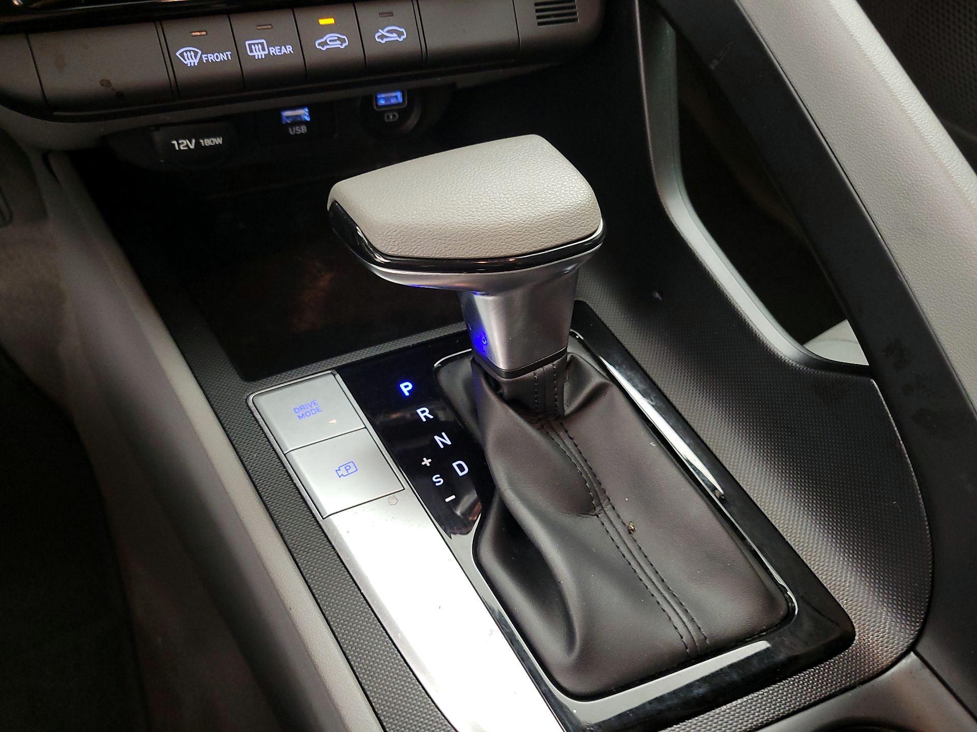 Thumbnail: 2023 Hyundai Elantra - 17