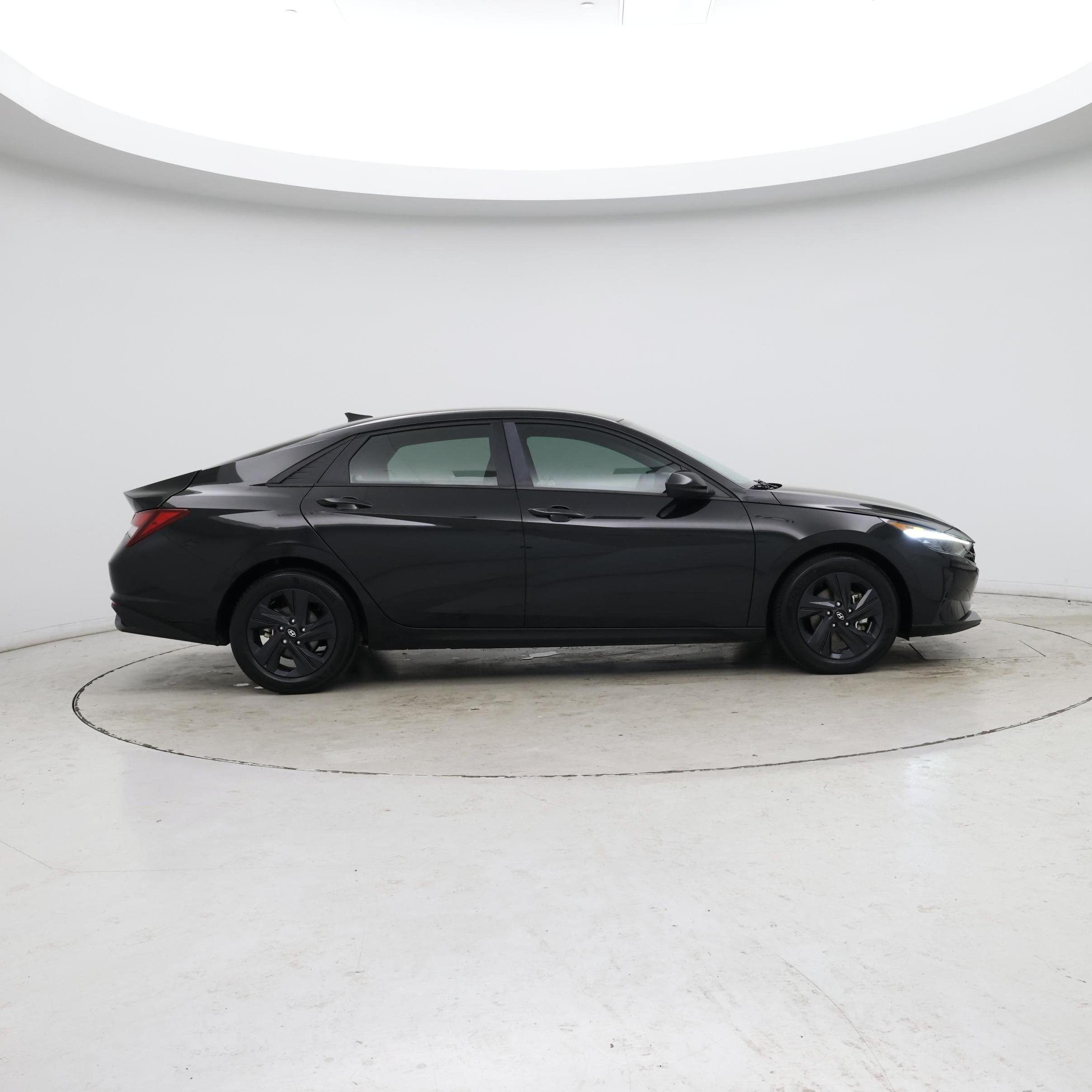 Thumbnail: 2023 Hyundai Elantra - 7