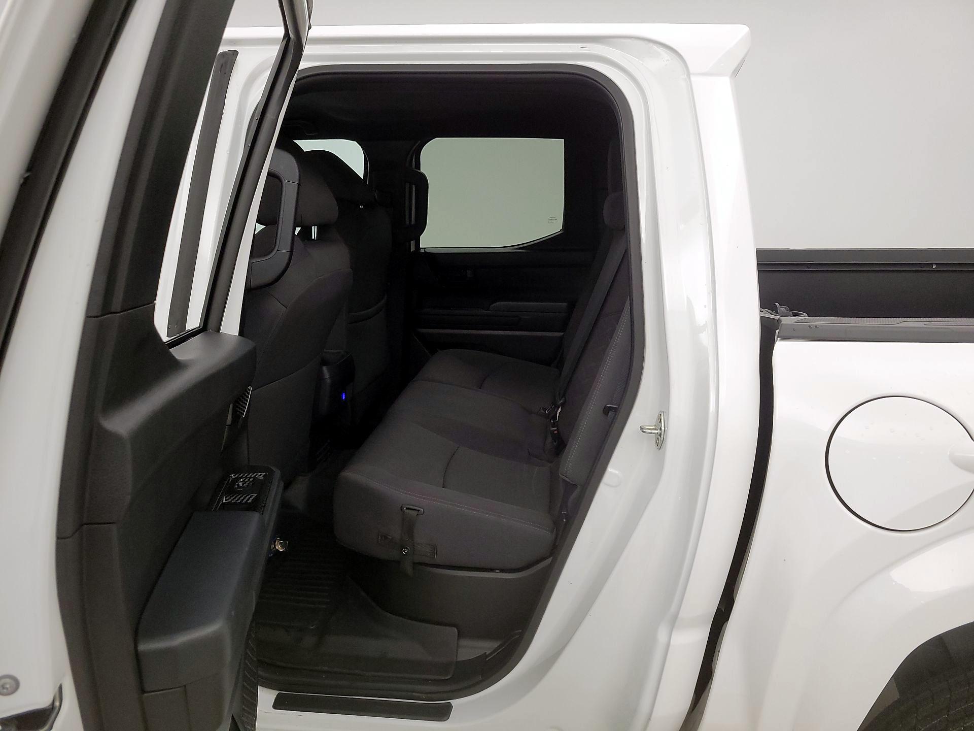 Thumbnail: 2024 Toyota Tacoma - 19