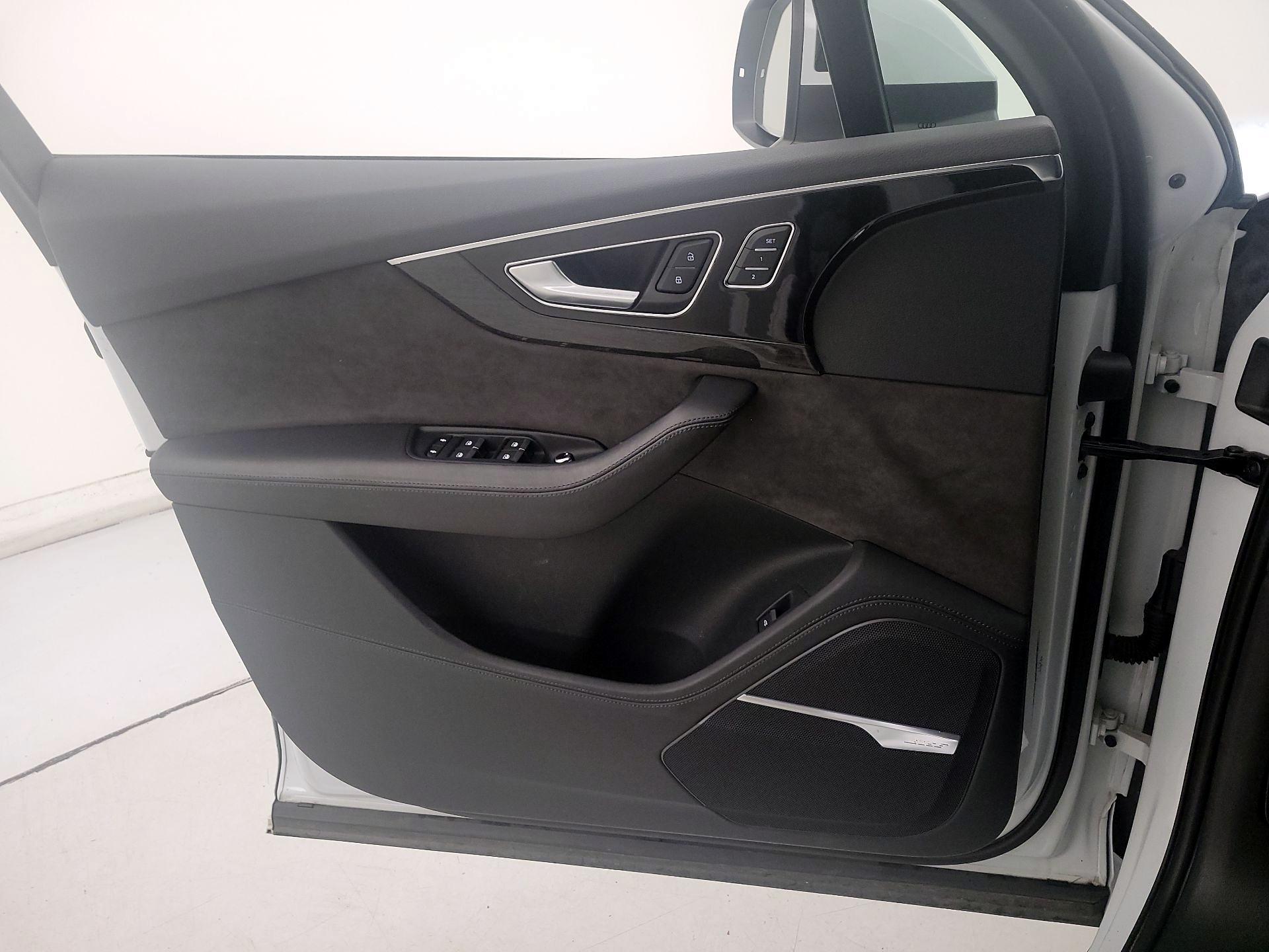 Thumbnail: 2019 Audi Q7 - 12