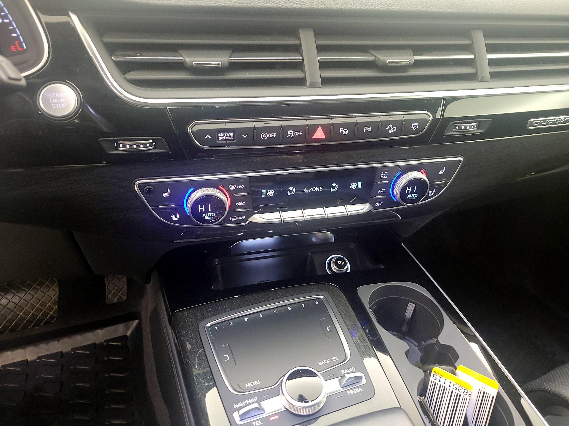 Thumbnail: 2019 Audi Q7 - 17