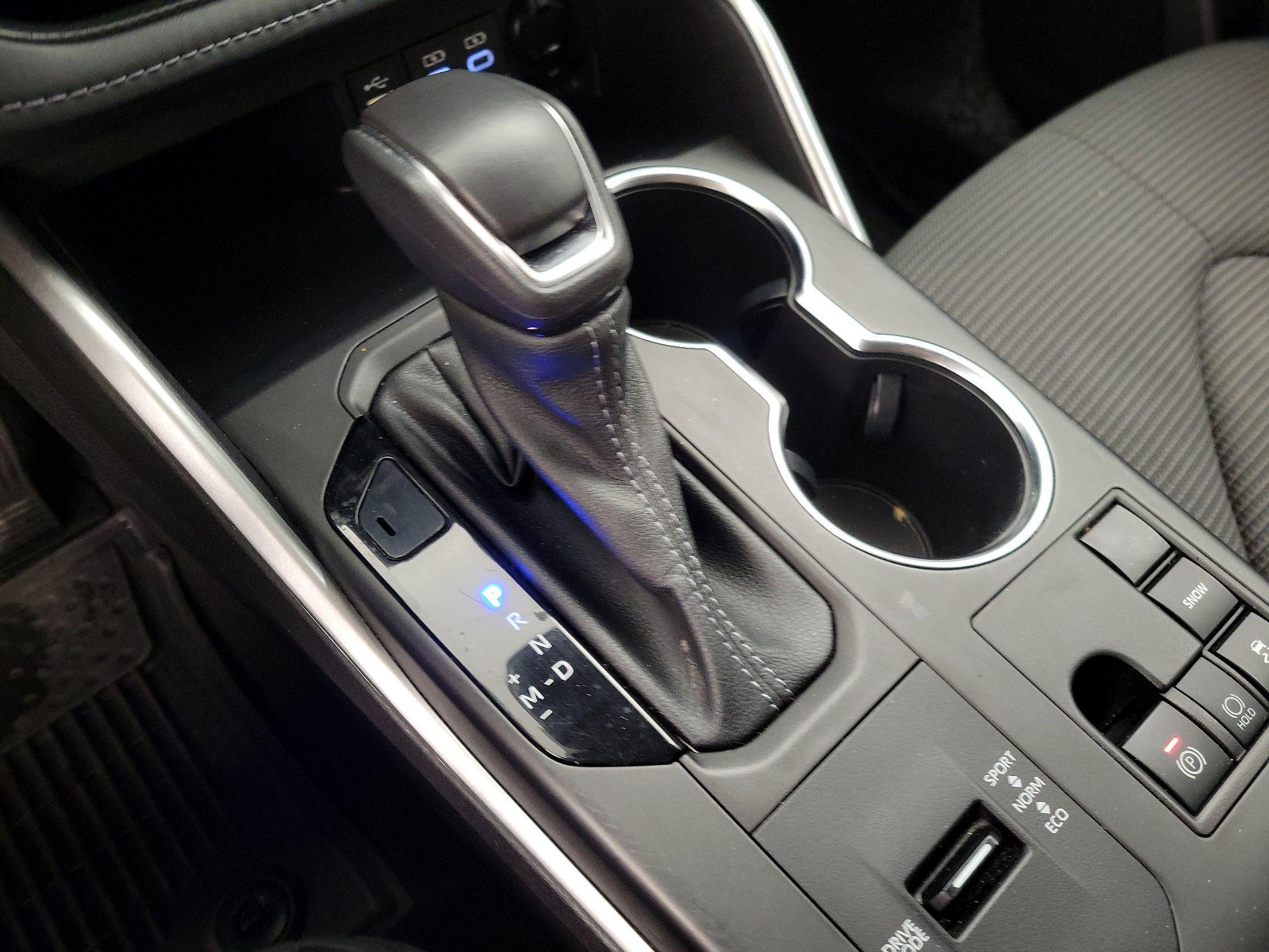 Thumbnail: 2023 Toyota Highlander - 17