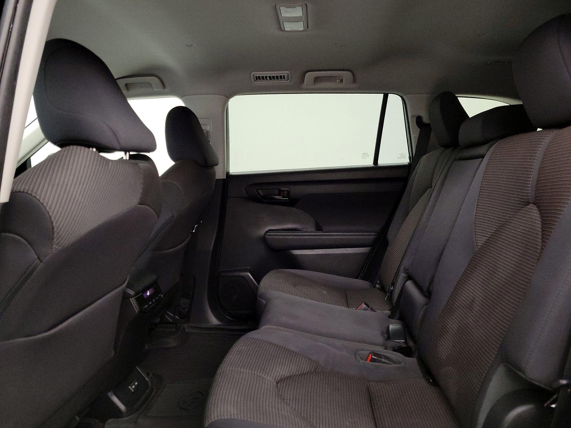 Thumbnail: 2023 Toyota Highlander - 19