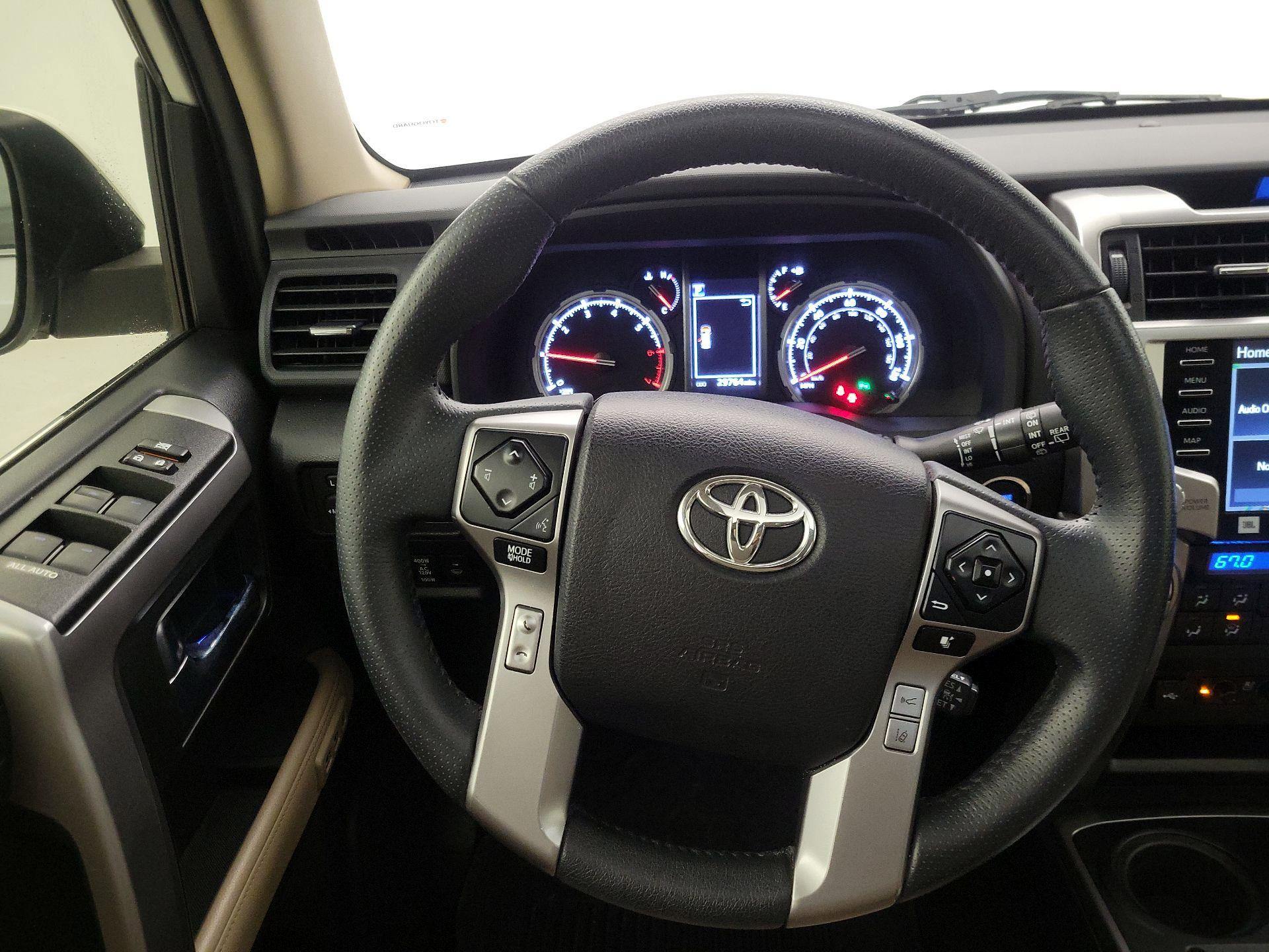 Thumbnail: 2022 Toyota 4Runner - 10