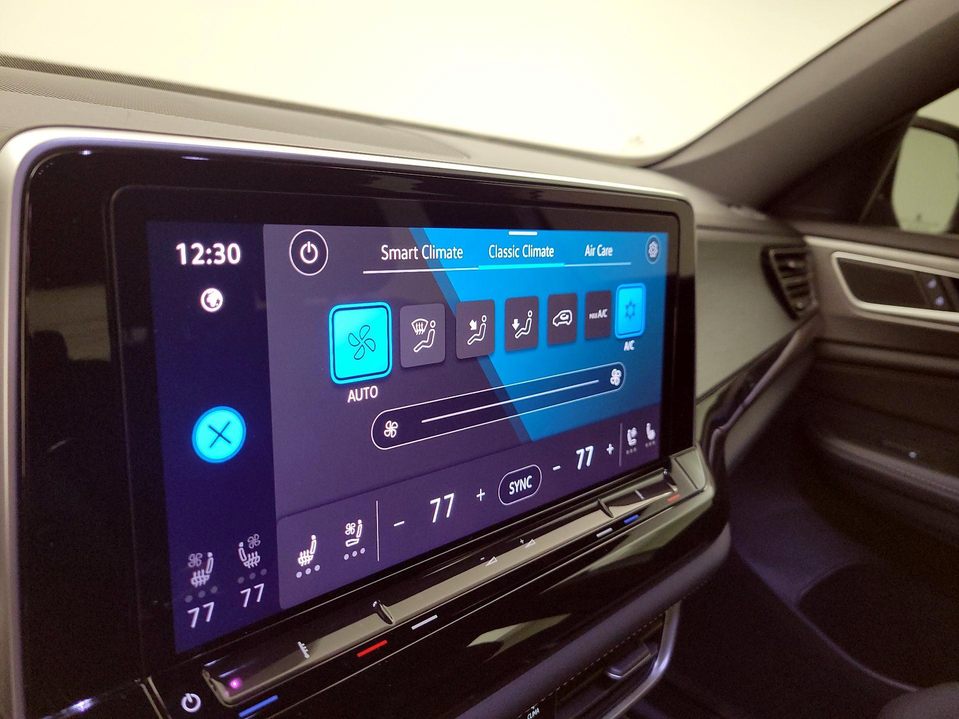 Thumbnail: 2024 Volkswagen Atlas - 16