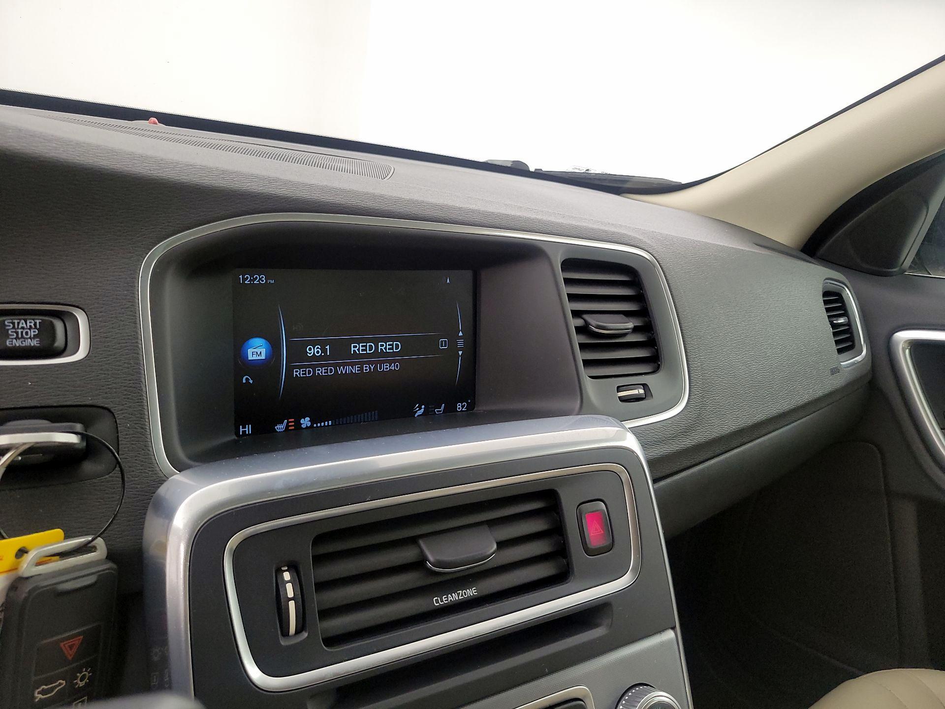 Thumbnail: 2017 Volvo S60 - 15