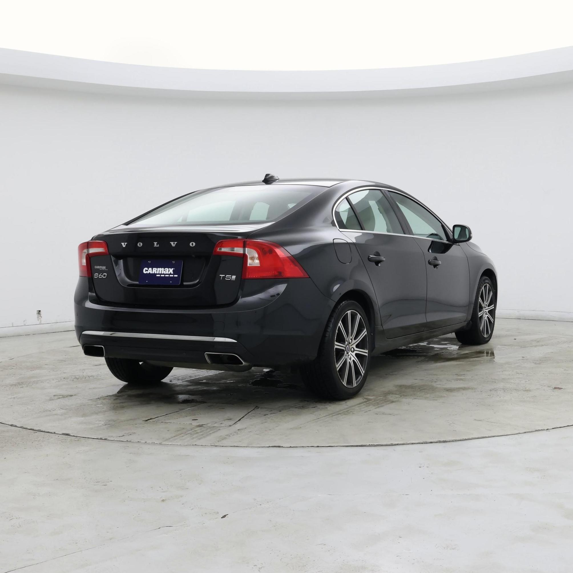 Thumbnail: 2017 Volvo S60 - 8