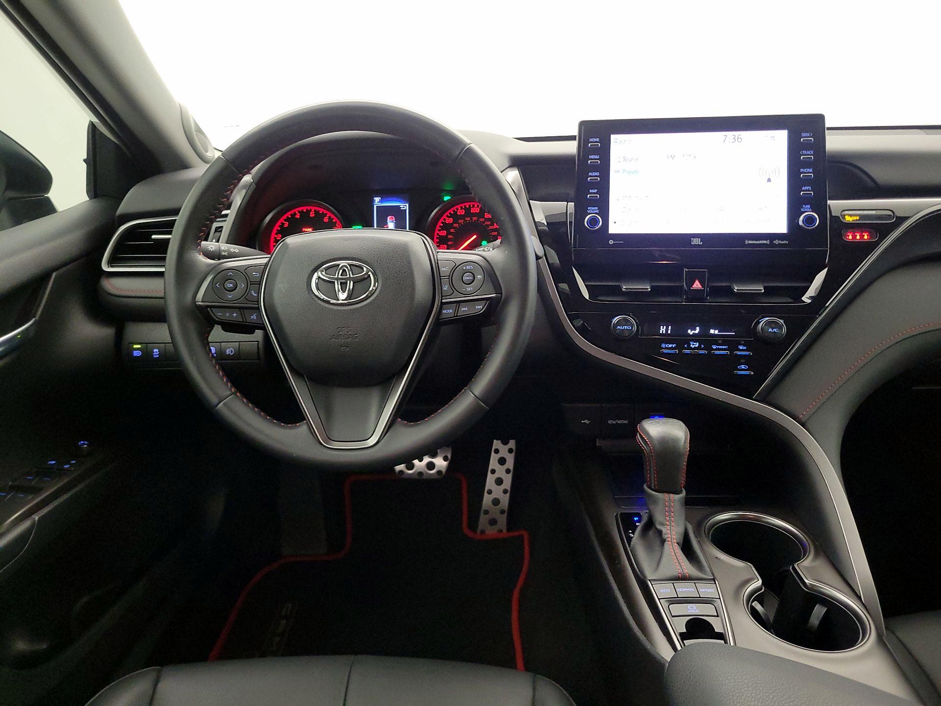 Thumbnail: 2022 Toyota Camry - 10