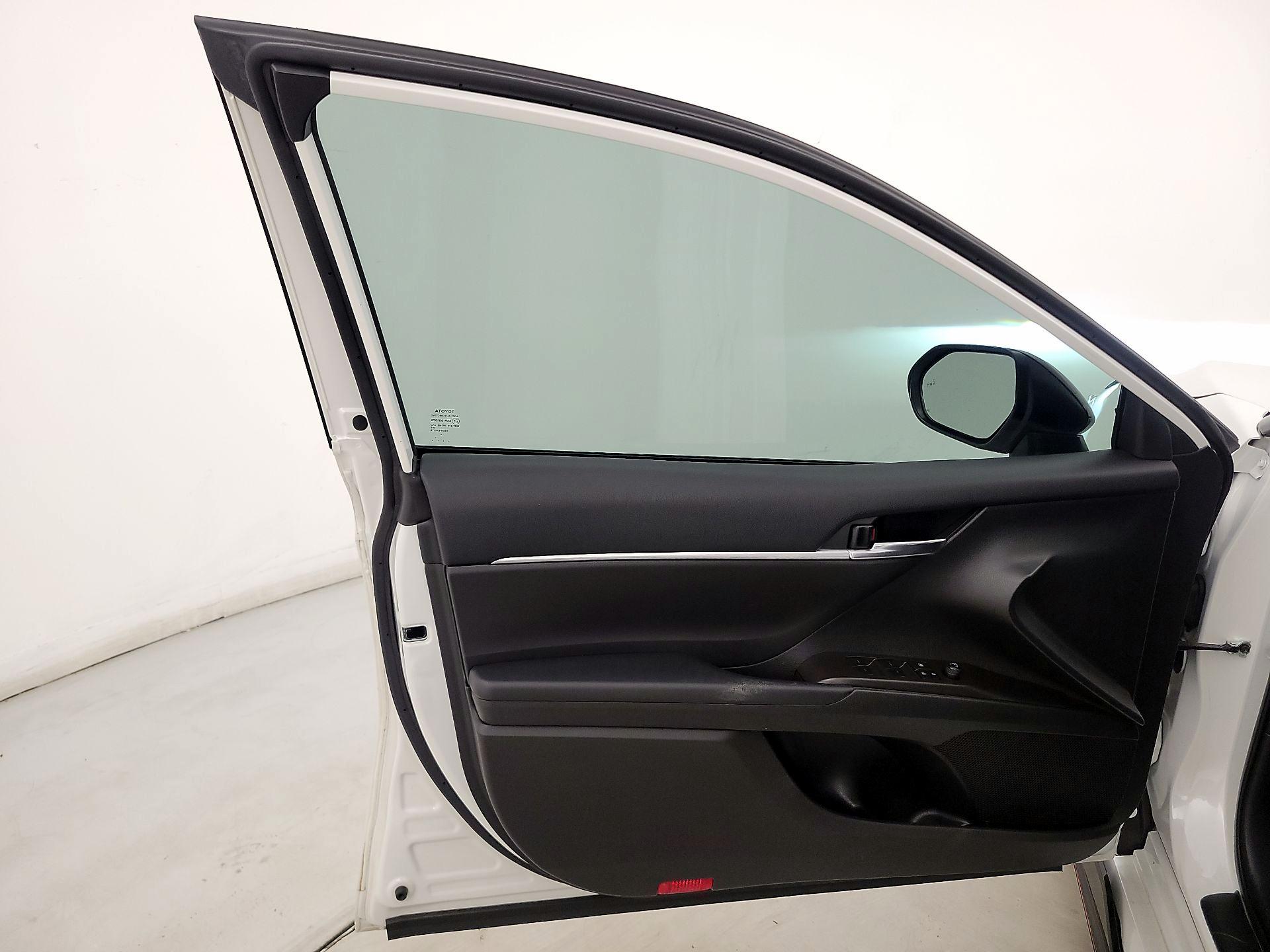 Thumbnail: 2022 Toyota Camry - 12