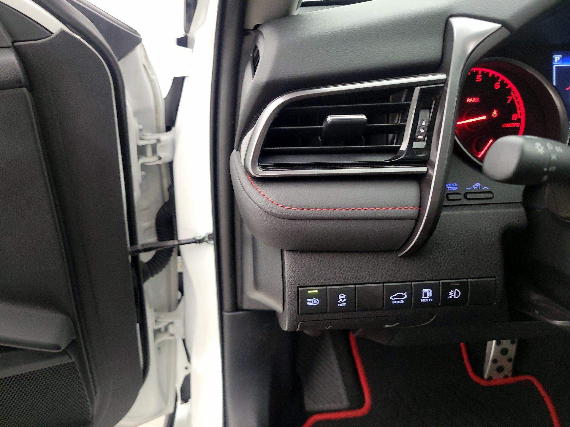 Thumbnail: 2022 Toyota Camry - 13