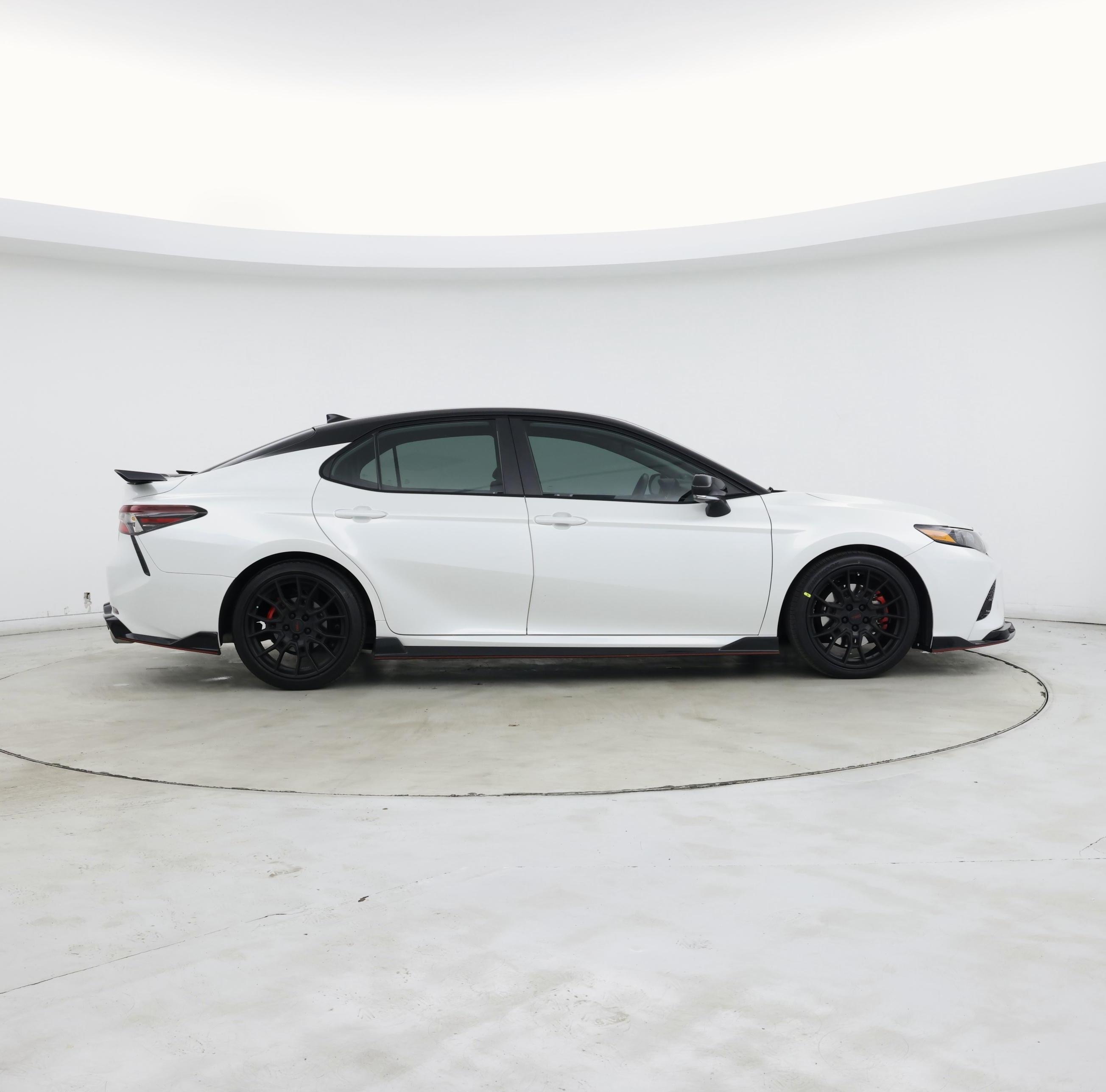 Thumbnail: 2022 Toyota Camry - 7