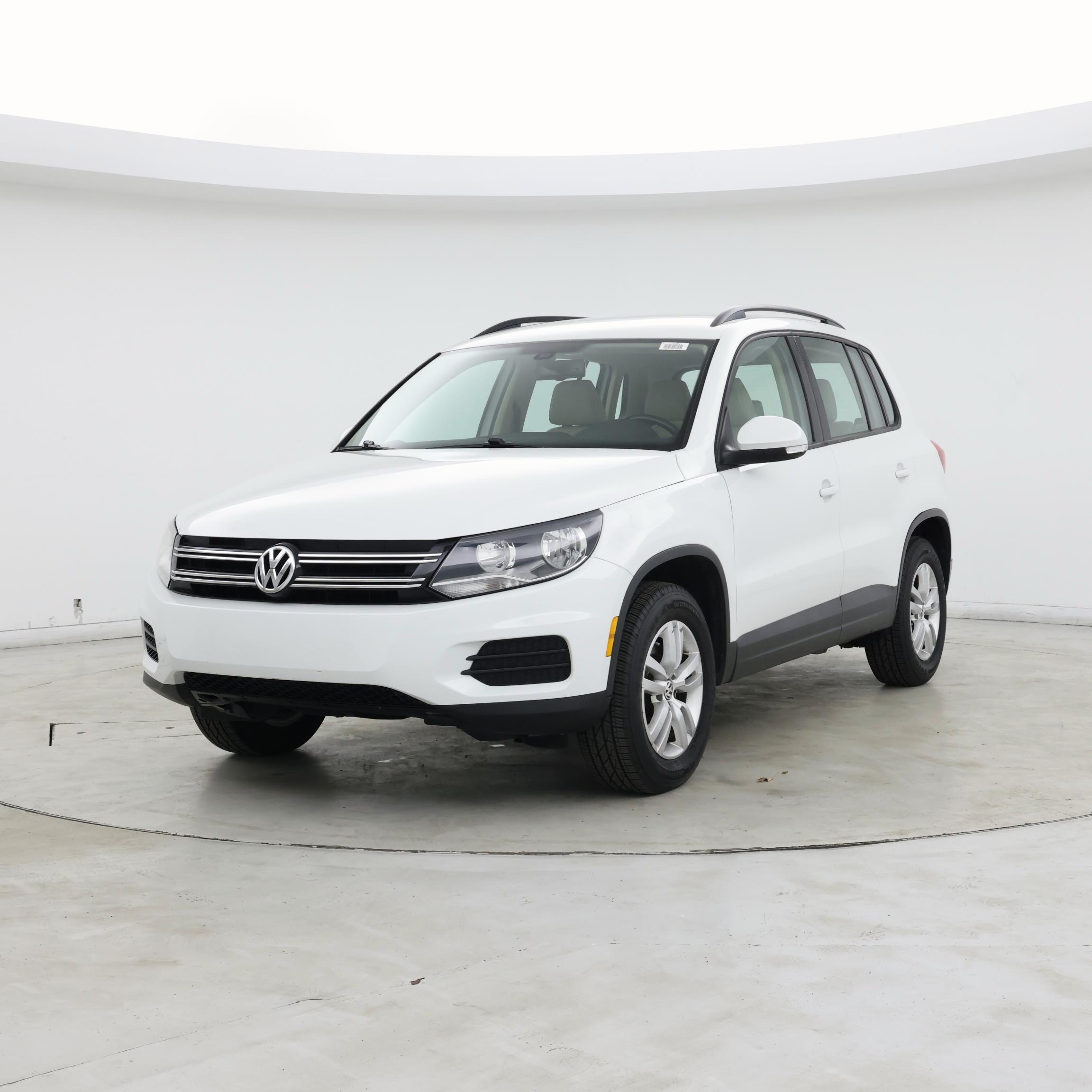 Thumbnail: 2016 Volkswagen Tiguan - 4