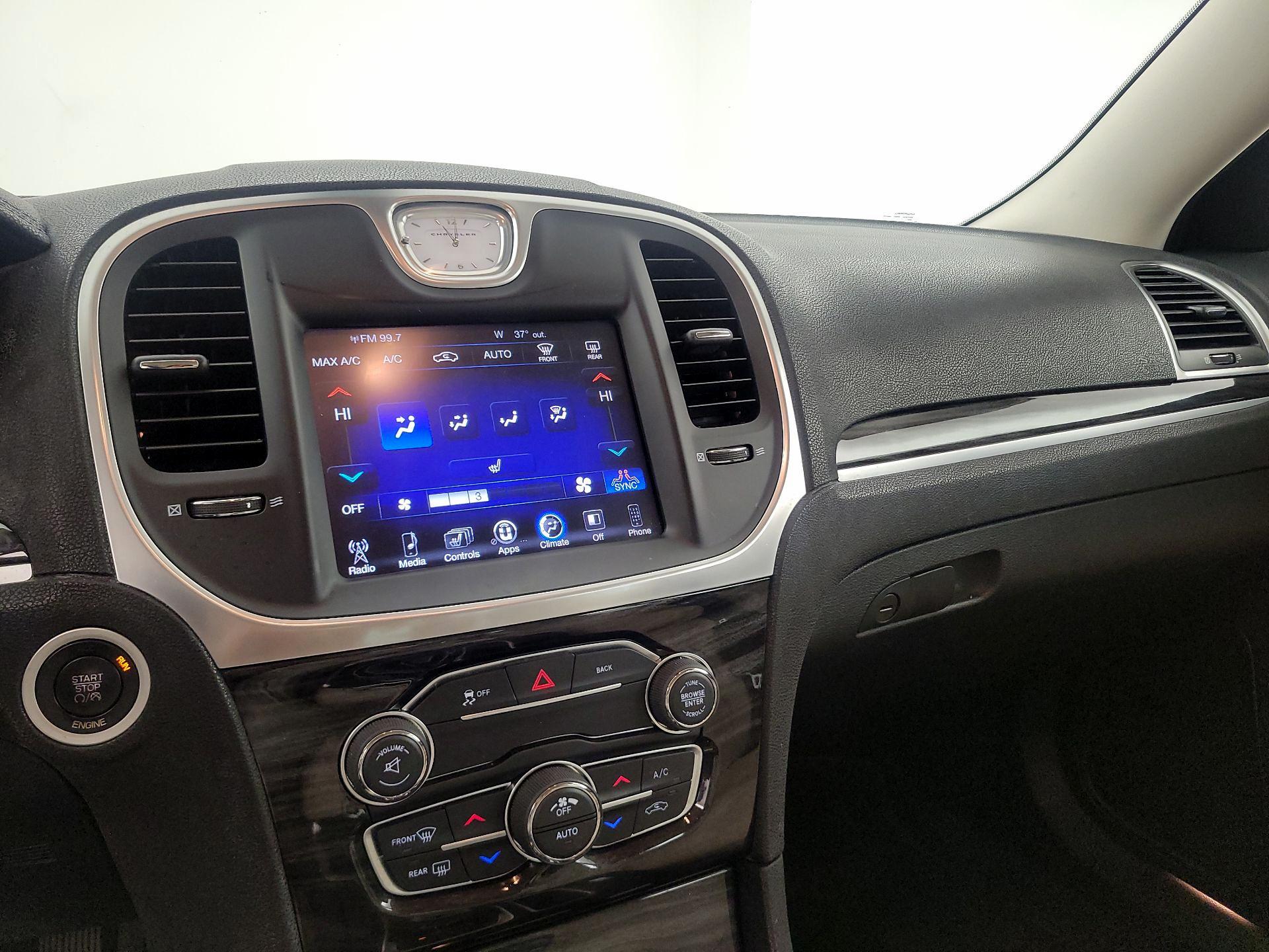 Thumbnail: 2016 Chrysler 300 - 16