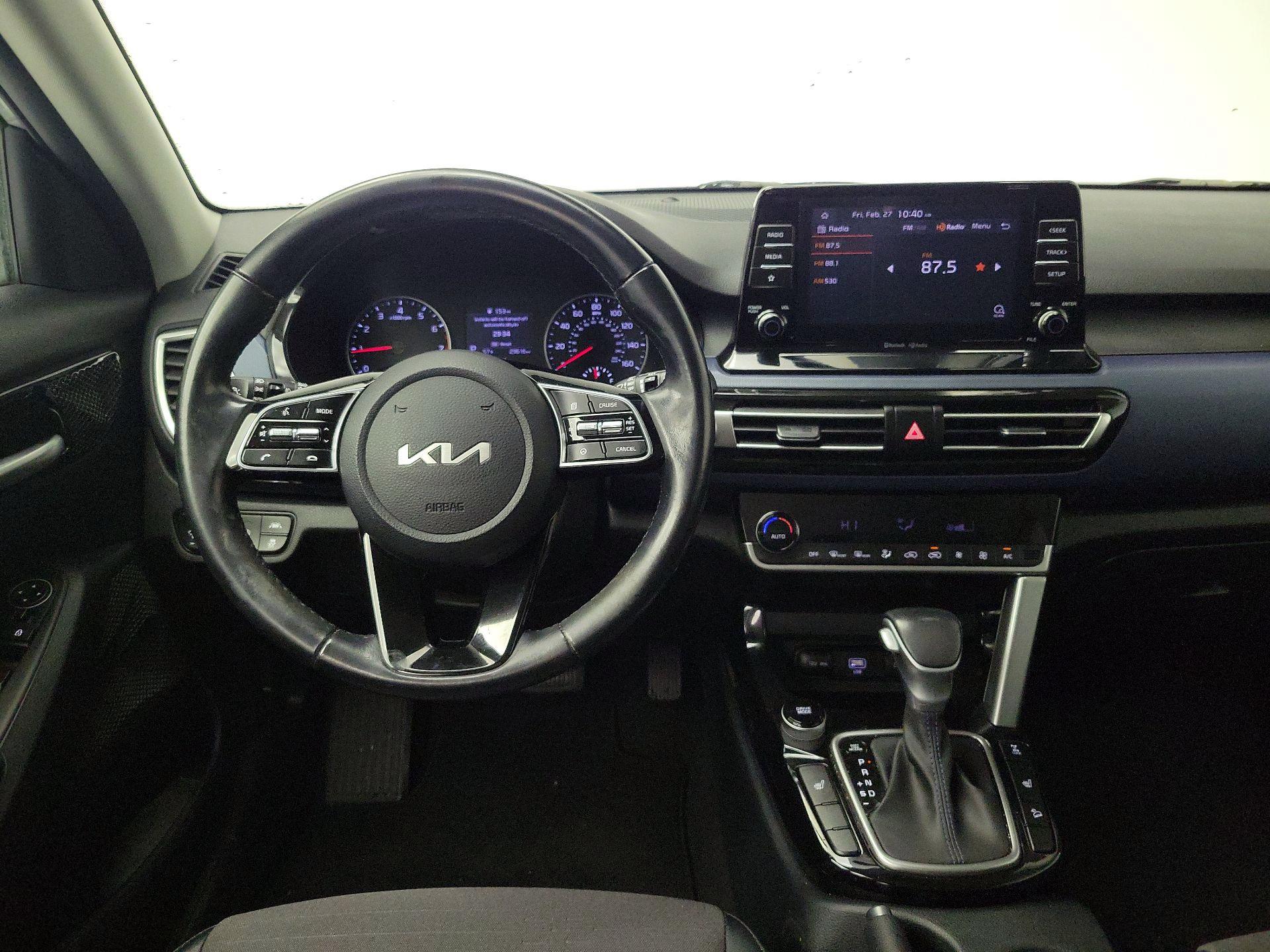 Thumbnail: 2023 Kia Seltos - 10