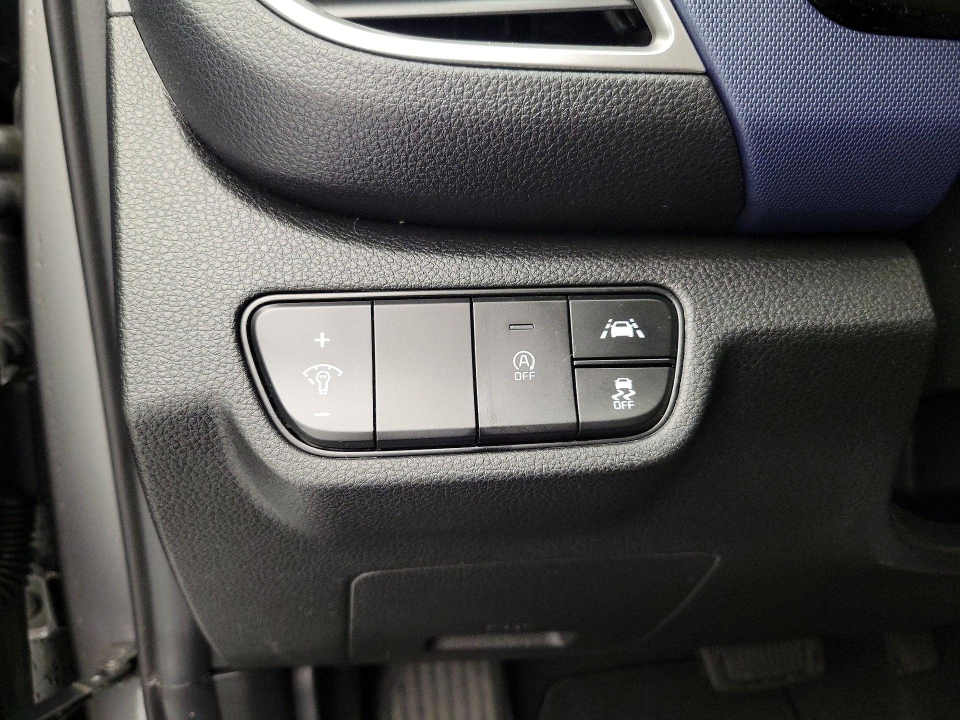 Thumbnail: 2023 Kia Seltos - 13