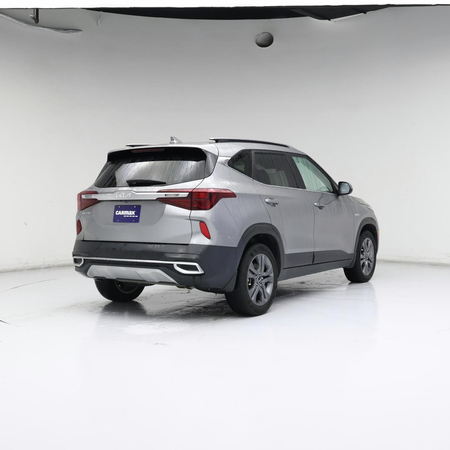 Thumbnail: 2023 Kia Seltos - 8